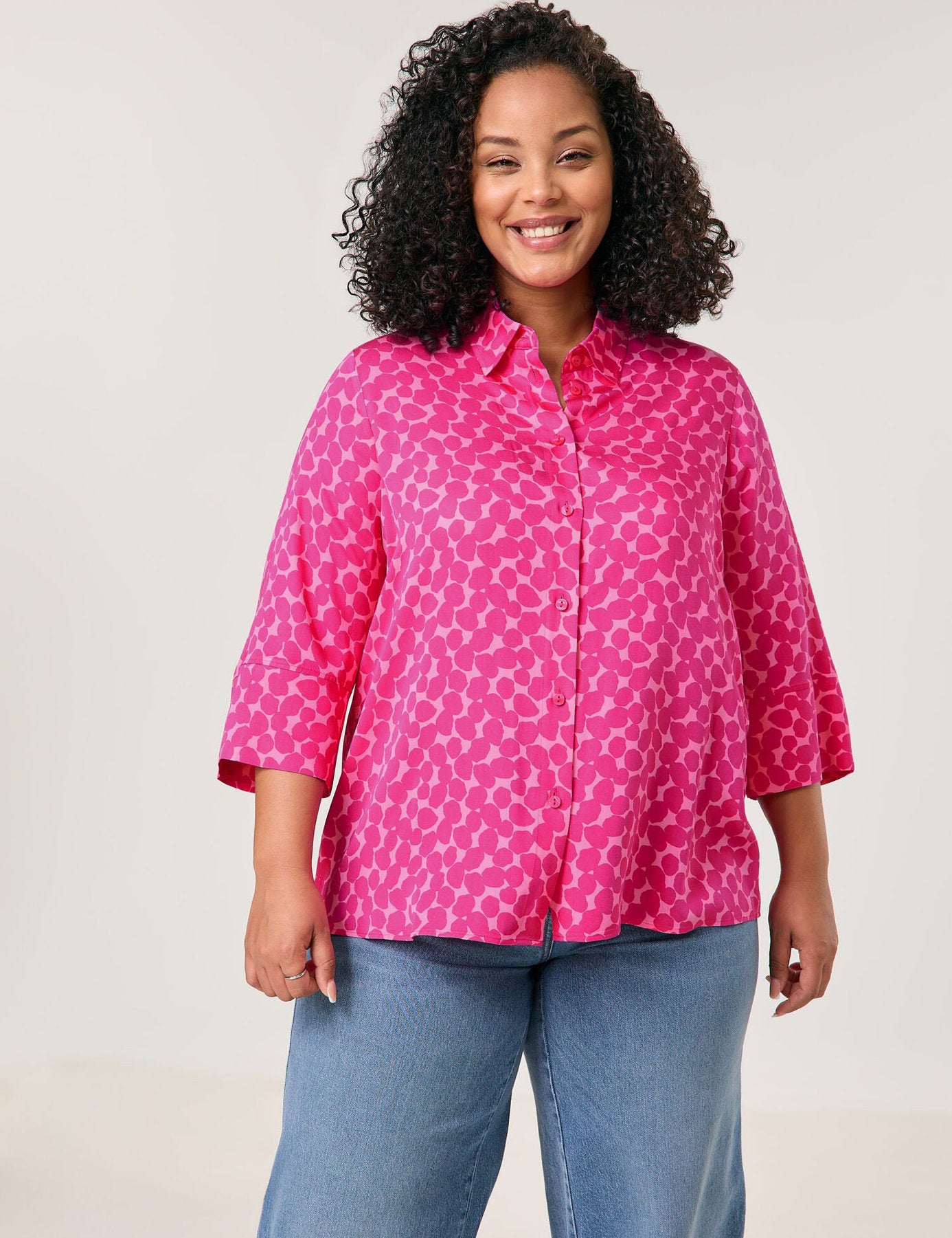 Samoon_Wide 3/4-Sleeve Blouse with a Polka Dot Print_660608-21117_3582_01