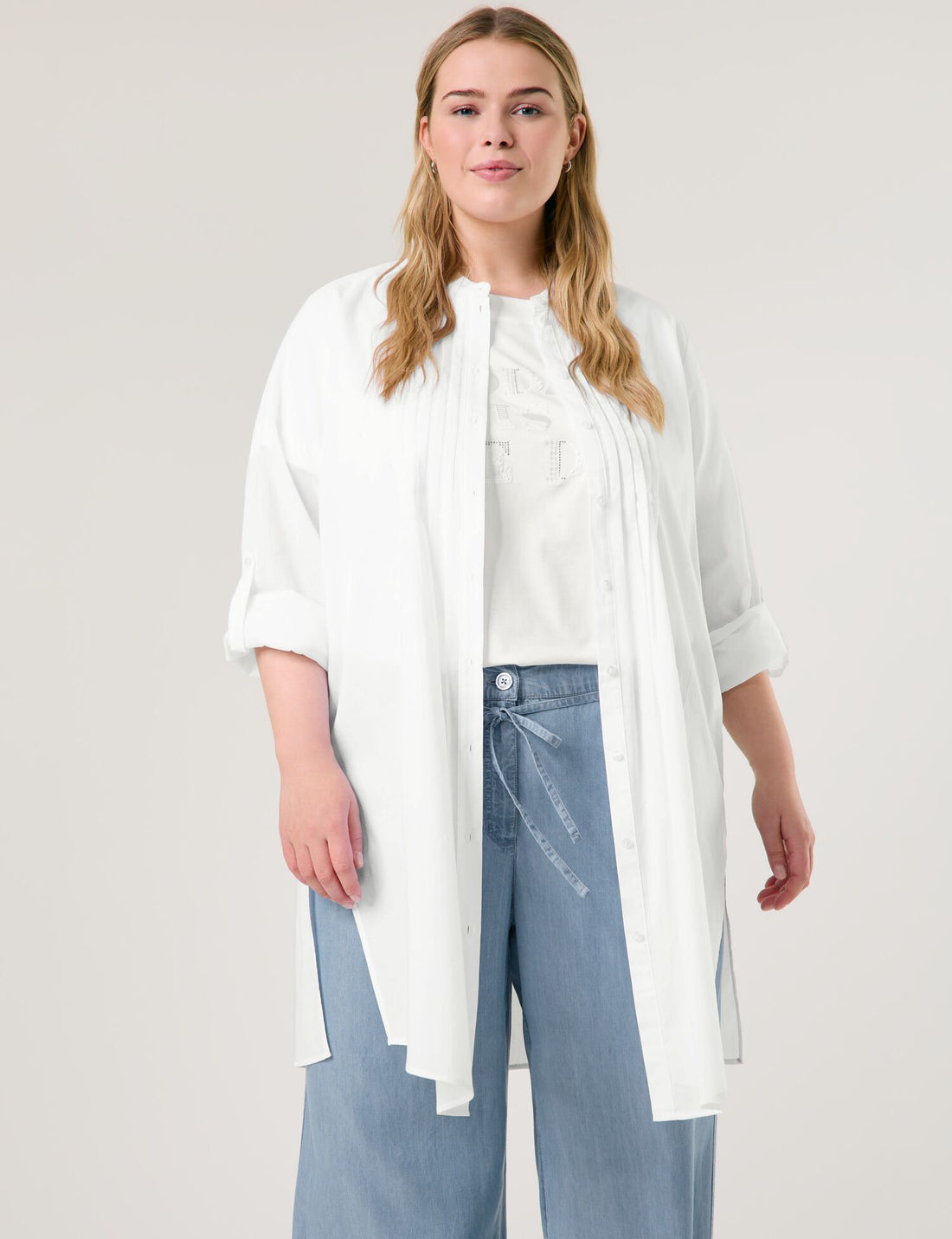 Samoon_Long Blouse Made of Lightweight Cotton Voile_660637-21145_9600_01