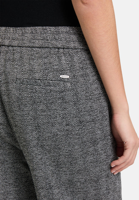 Betty Barclay_Black/Grey_Fabric Trousers with Lurex Thread_6628-3055_9893_07