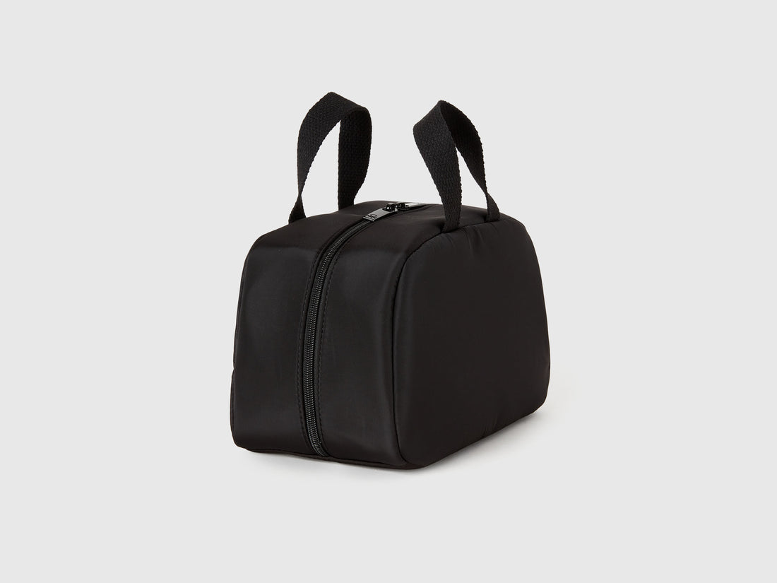 Benetton_Black_Beauty Case with Logo_66YT1Y020_901_02