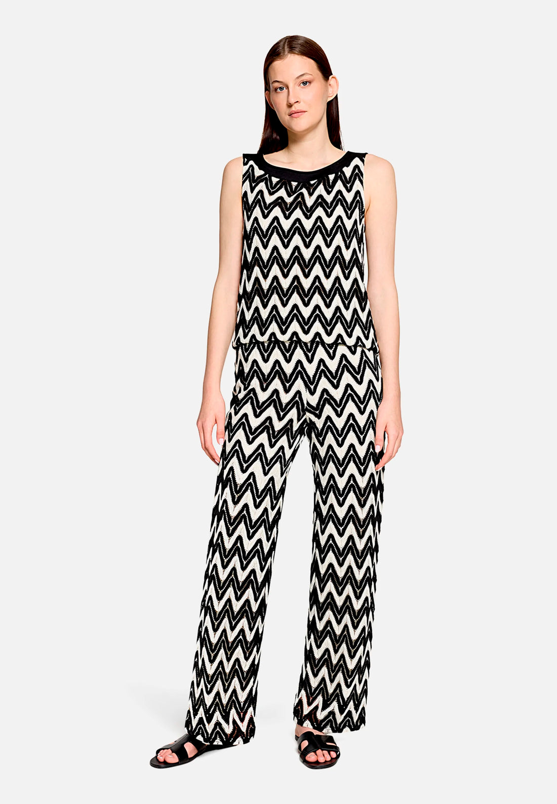 Betty Barclay Black/Cream Women Textured Pull-On Trousers SKU: 6702-3376_9812 Image 02