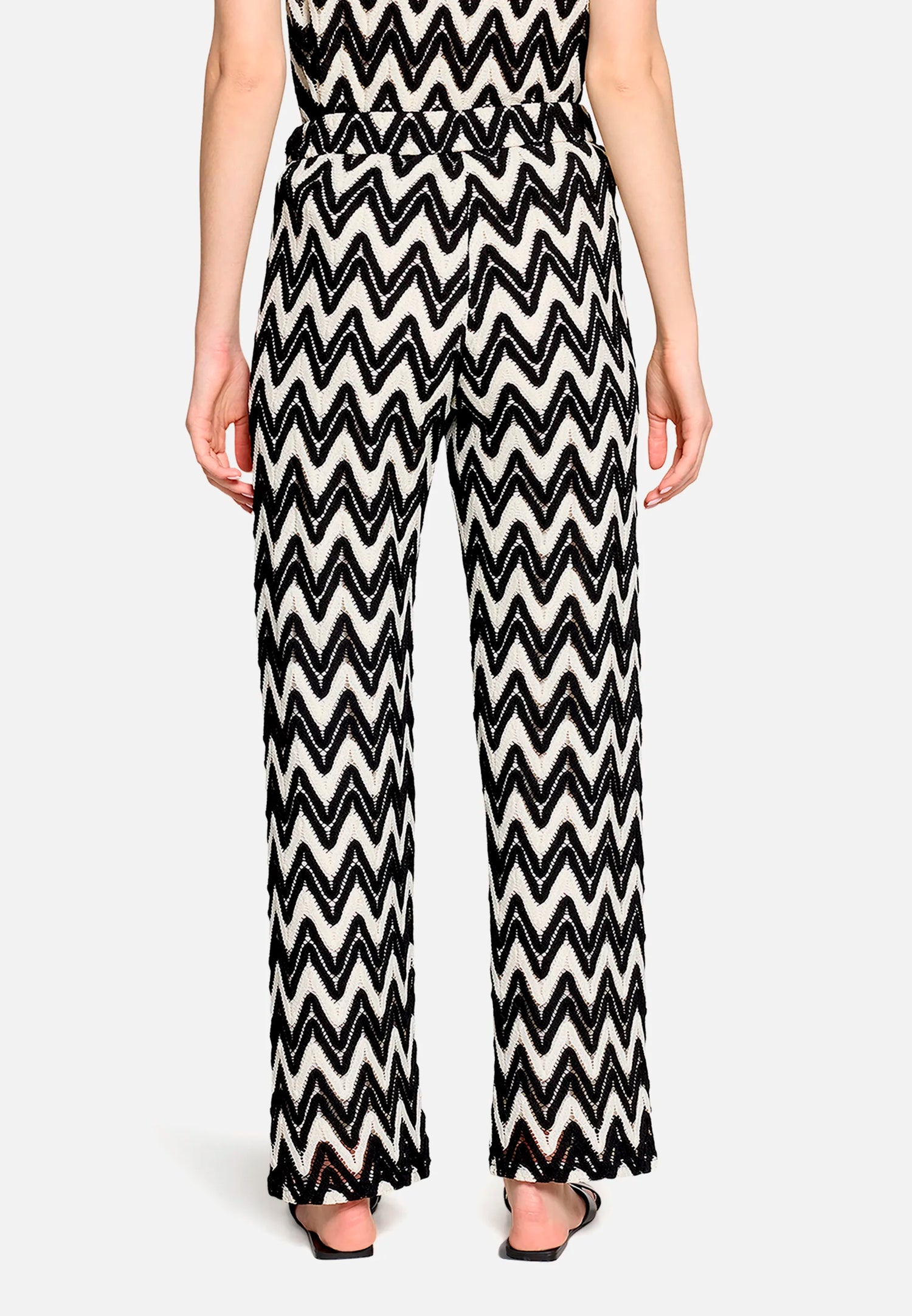 Betty Barclay Black/Cream Women Textured Pull-On Trousers SKU: 6702-3376_9812 Image 03