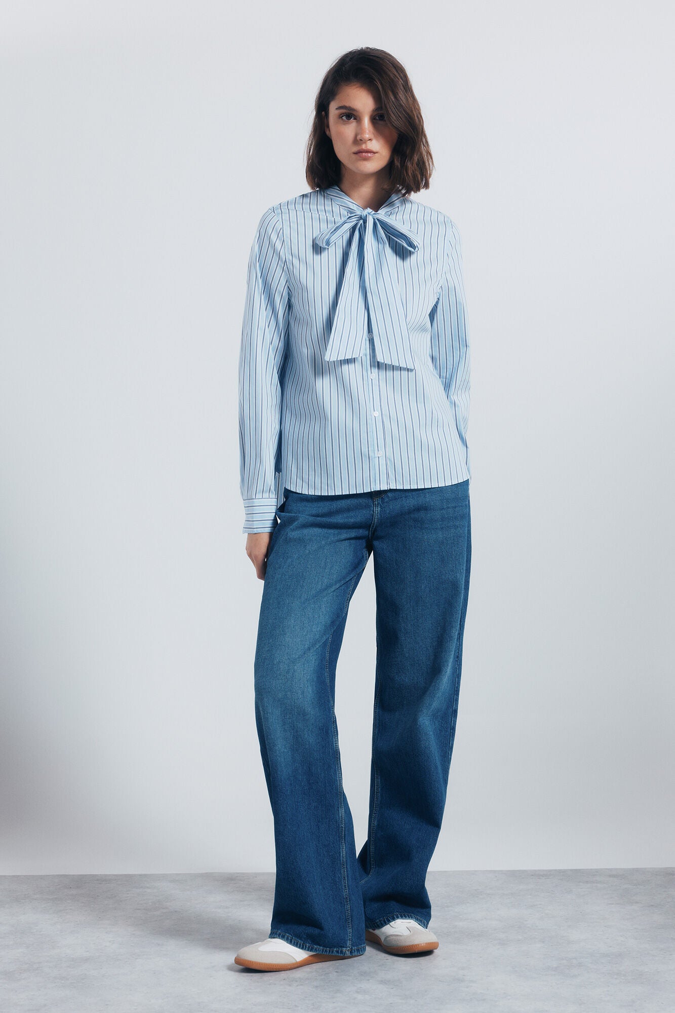 Springfield_Multi-Color_Striped Bow or Tie Neck Blouse_6792371_83_04