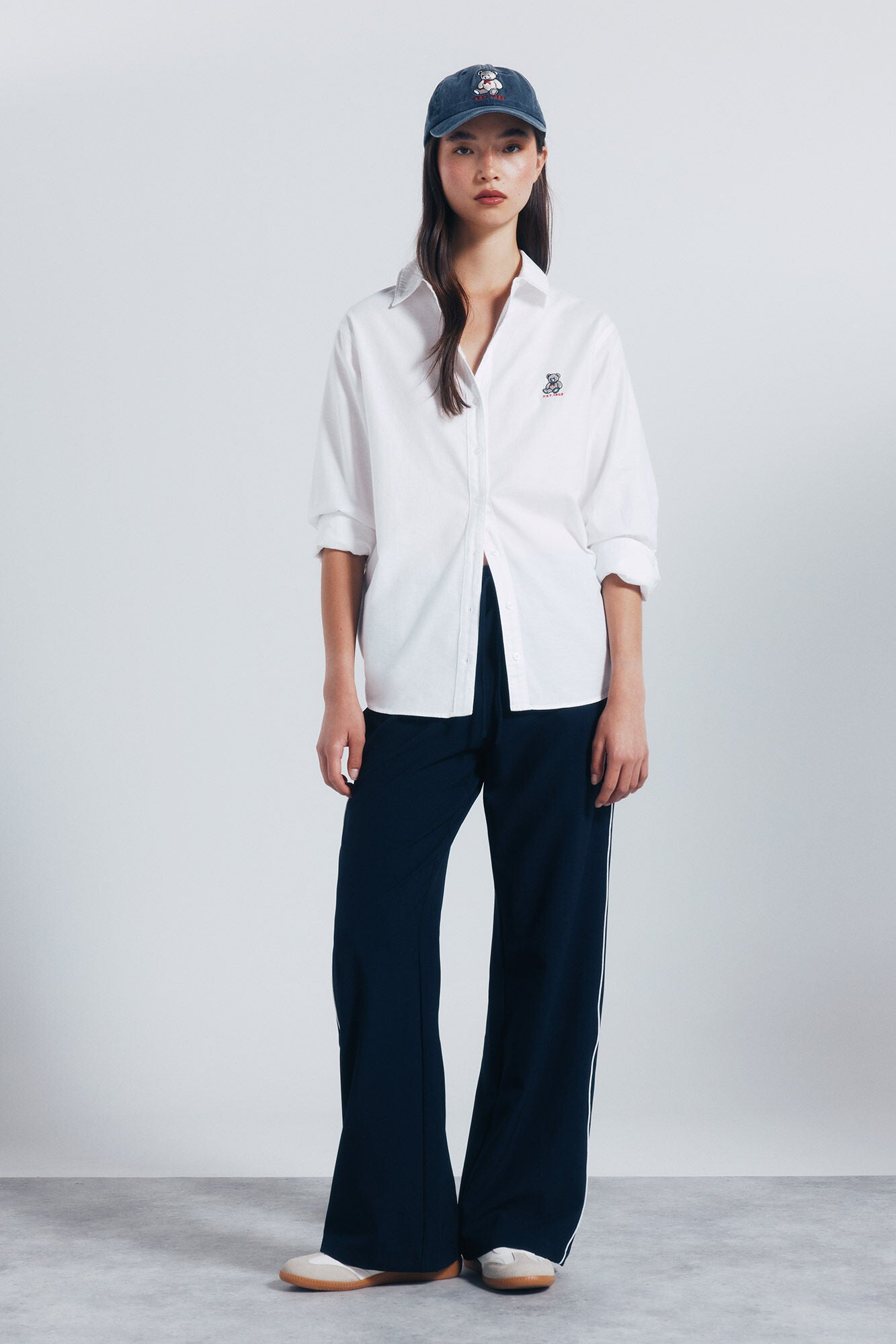 Springfield_White_Oversized Bear Embroidered Shirt_6792375_99_04