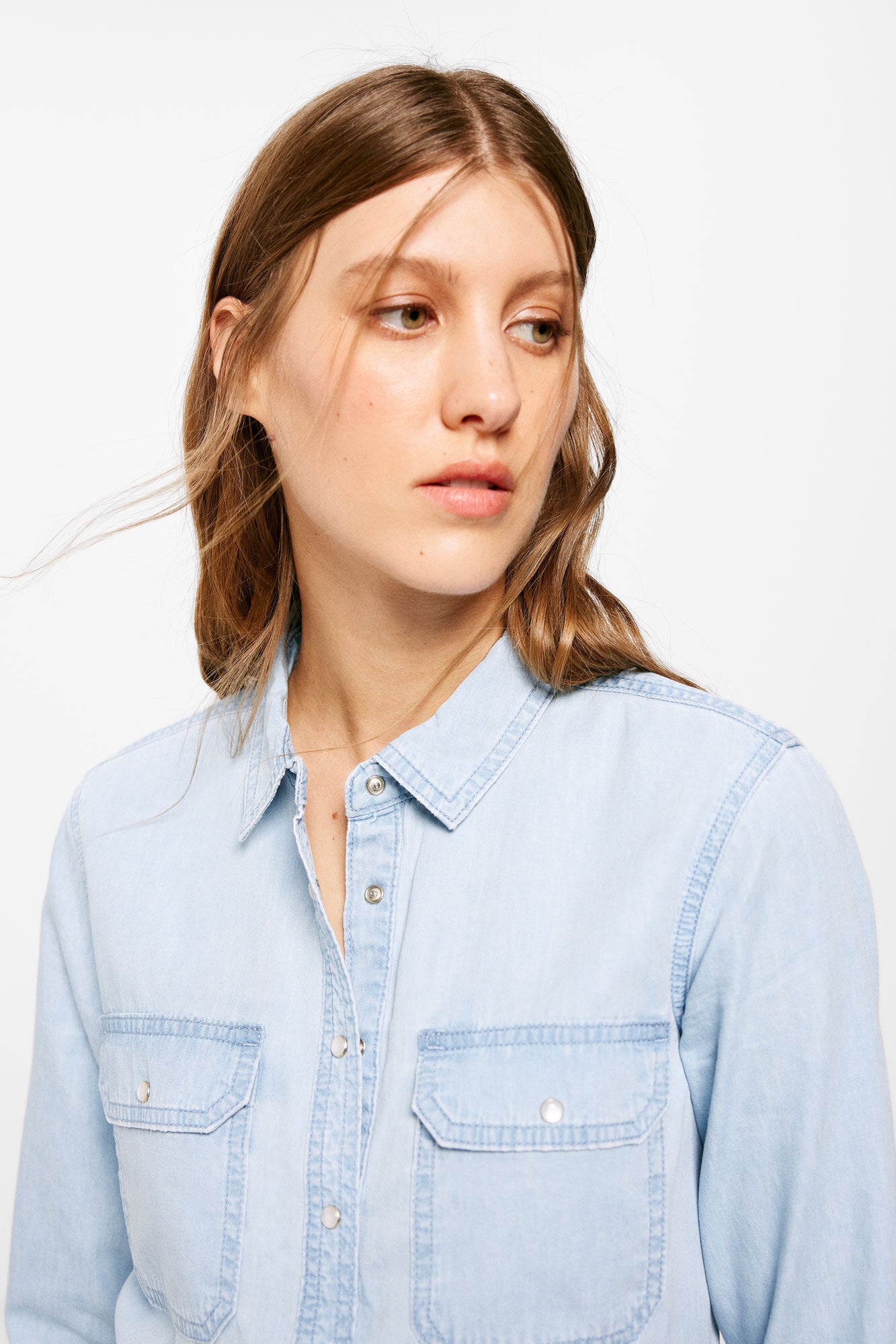 Denim Button Down Shirt With Pockets_6797702_13_03