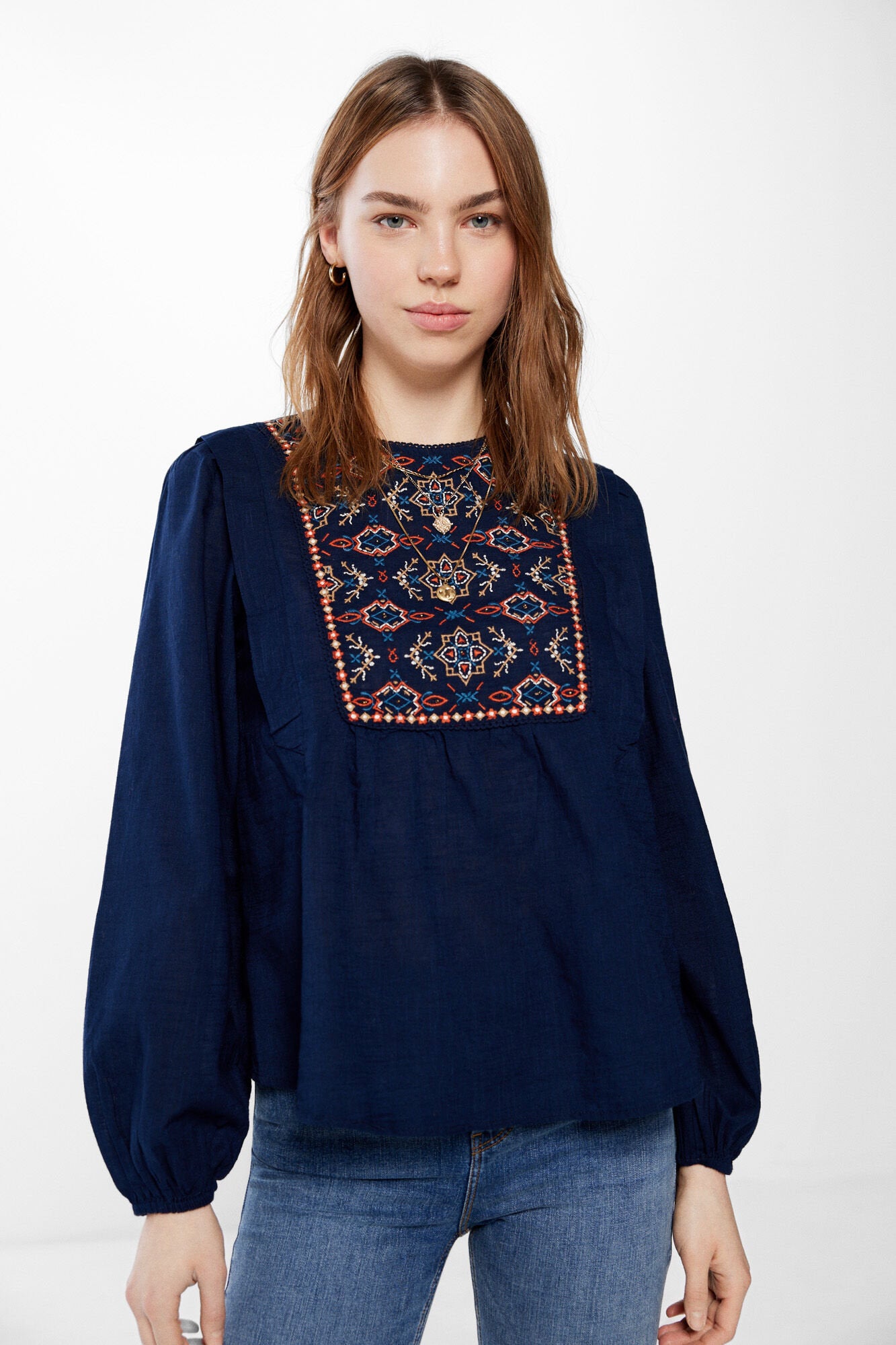 Blouse With Chest Embroidery_6797703_11_06