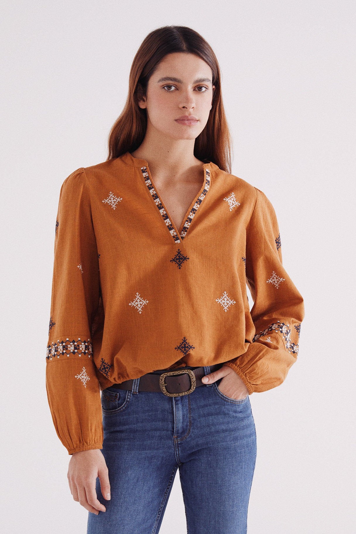 Springfield_Ethnic Embroidery Blouse_6799737_08_01