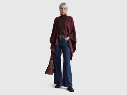 Benetton_Plum_Reversible Cape_67MDDU01W_1D3_03