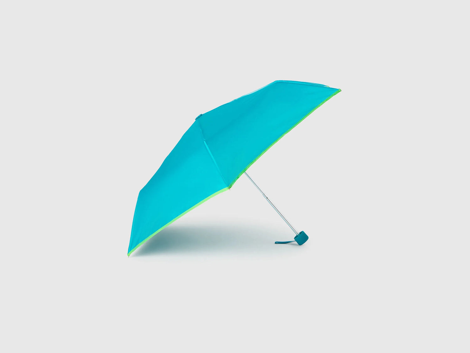 Benetton_Turquoise_Green Umbrella_67OZC880X_244_03