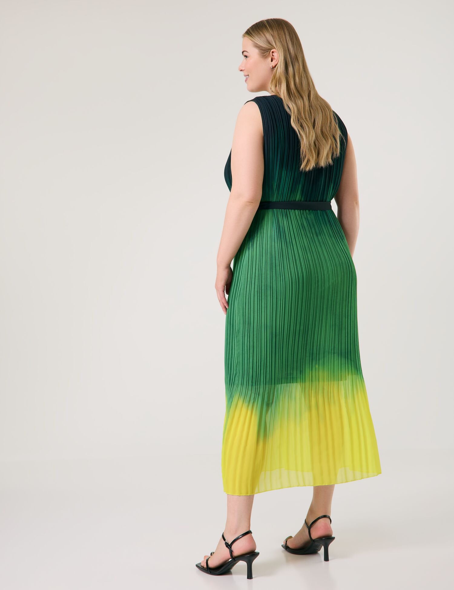 Samoon_Sleeveless Pleated Dress with Colour Graduation_680609-21137_5752_03