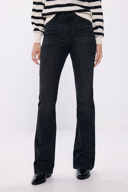 Jeans Boot Cut_6828224_01_02