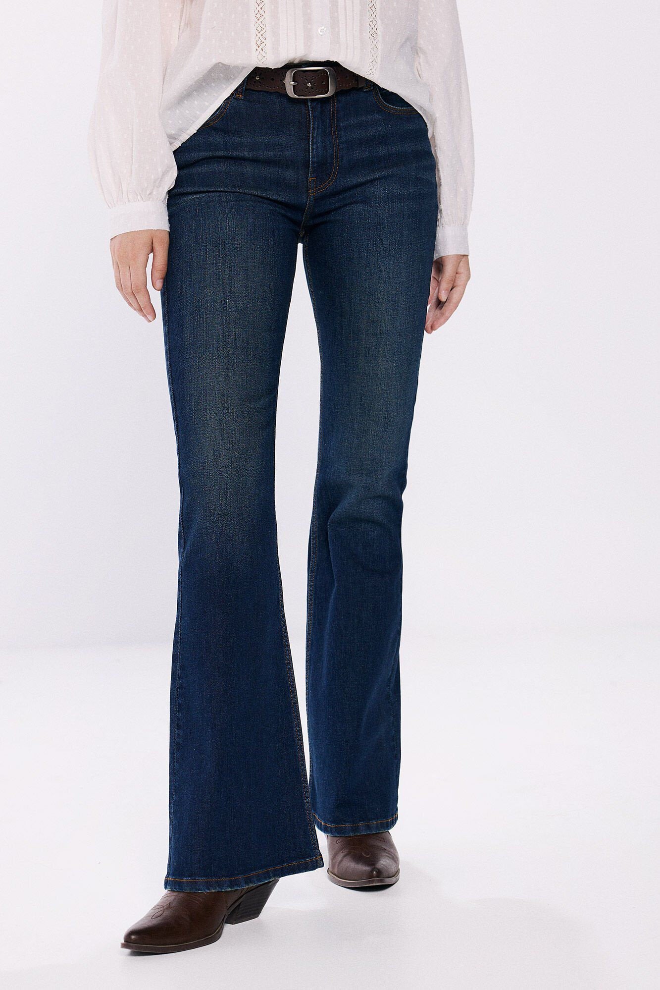 Low Waist Flare Jeans_6828225_16_03