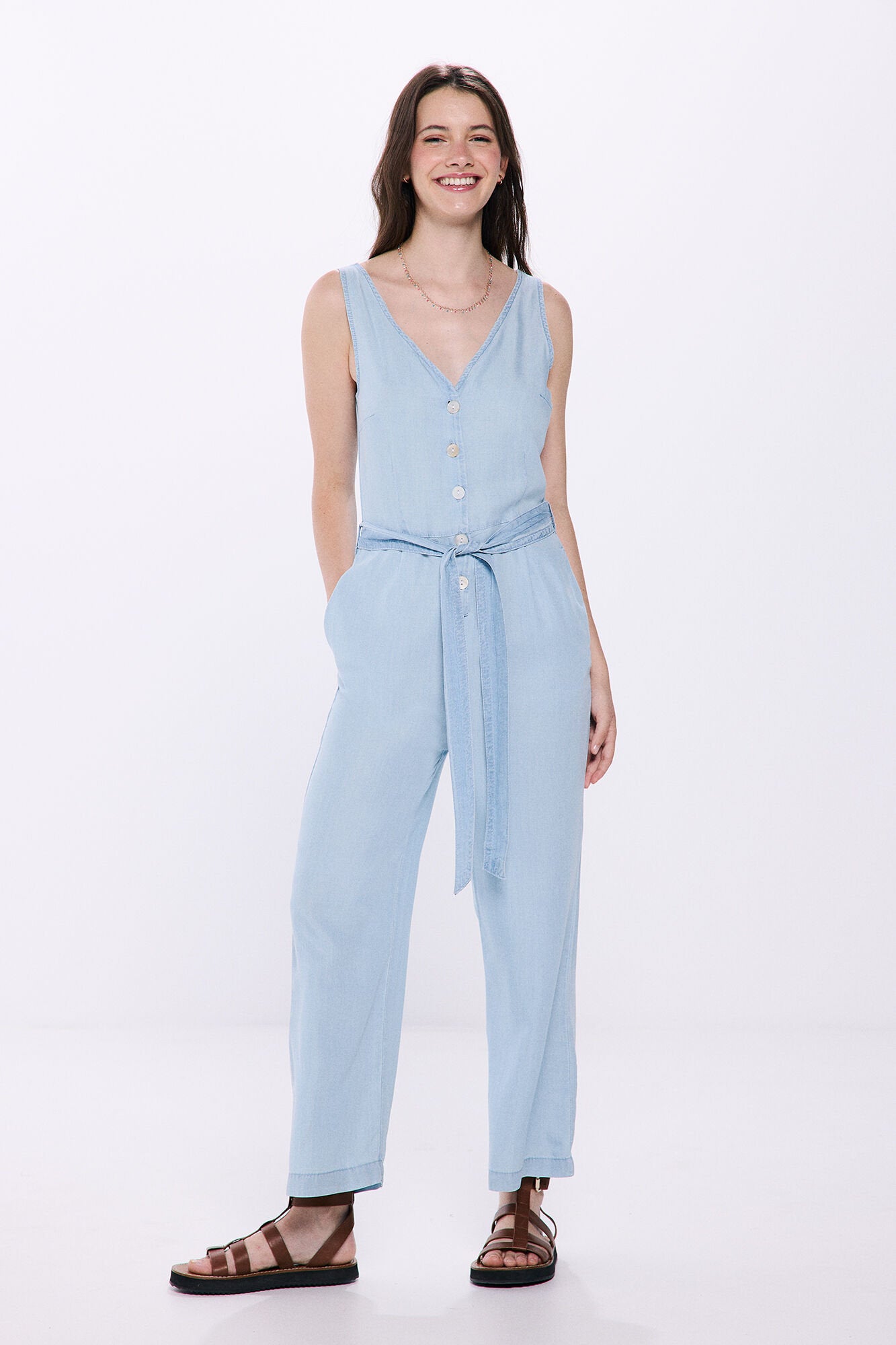 Wide Strap Denim Jumpsuit_6828226_13_01