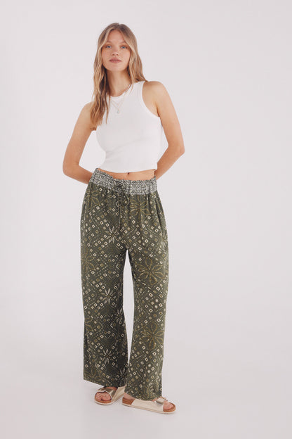 Springfield_Multi-Color_Print Palazzo Fluid_6832054_91_01