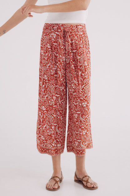 Springfield_Multi-Color_Printed Flowing Trousers_6832055_67_02