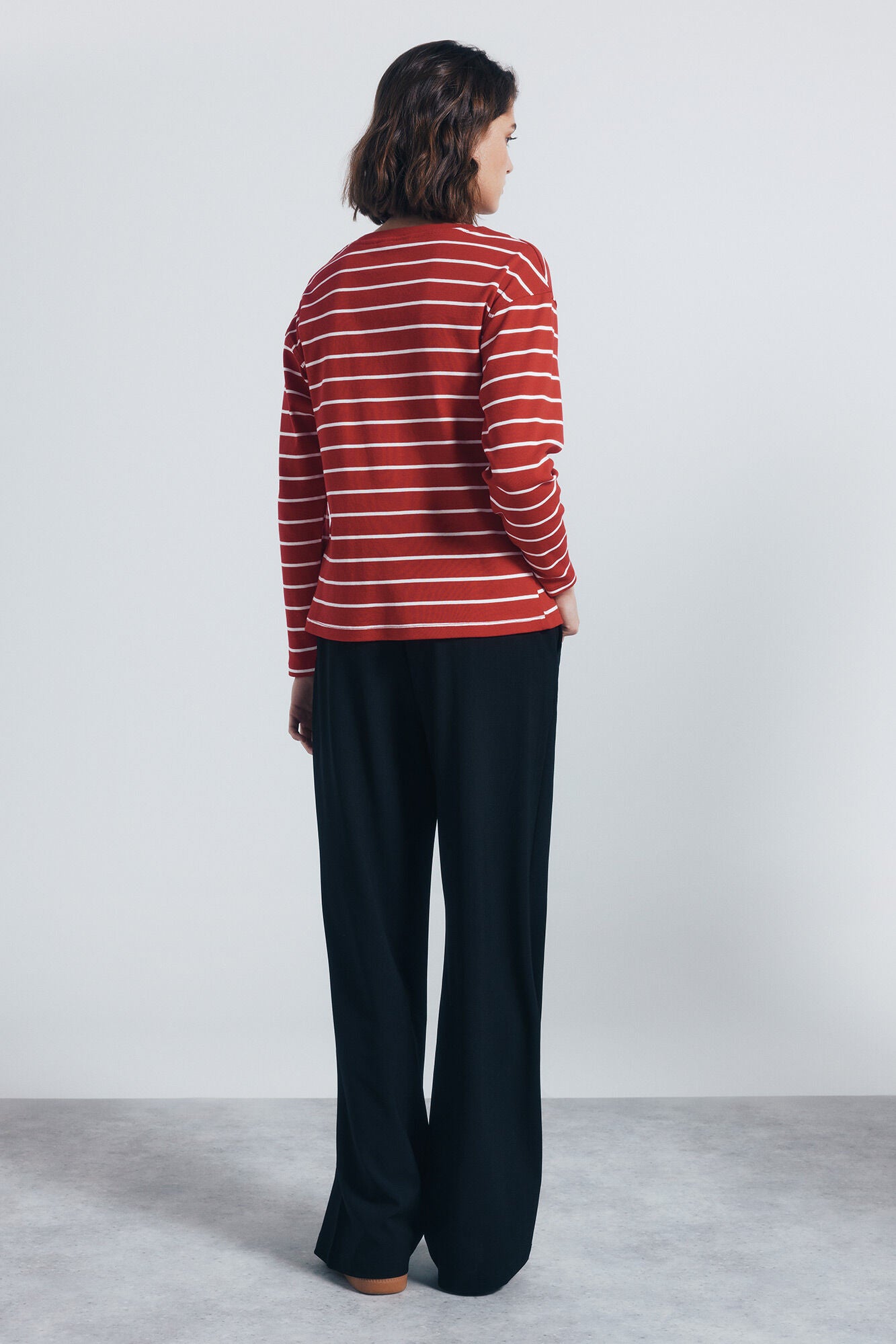 Springfield_Black_Wide Jogger Pants_6832068_01_05