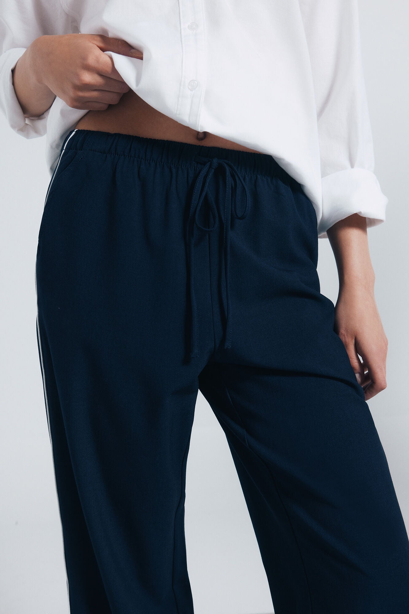 Springfield_Blue_Side Striped Jogger Pants_6832070_10_03