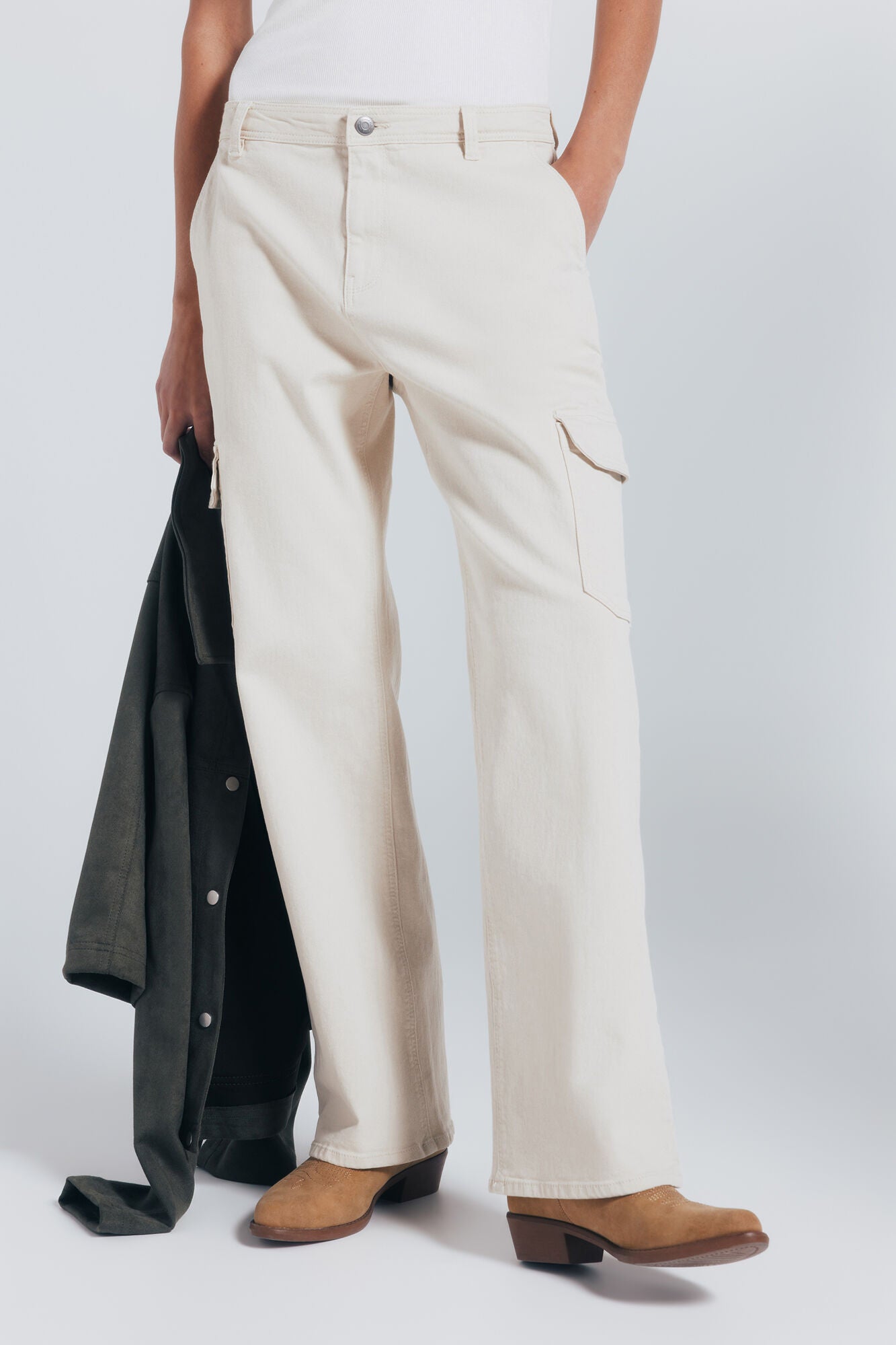 Springfield_Tan_Cotton Cargo Pants_6832081_33_02