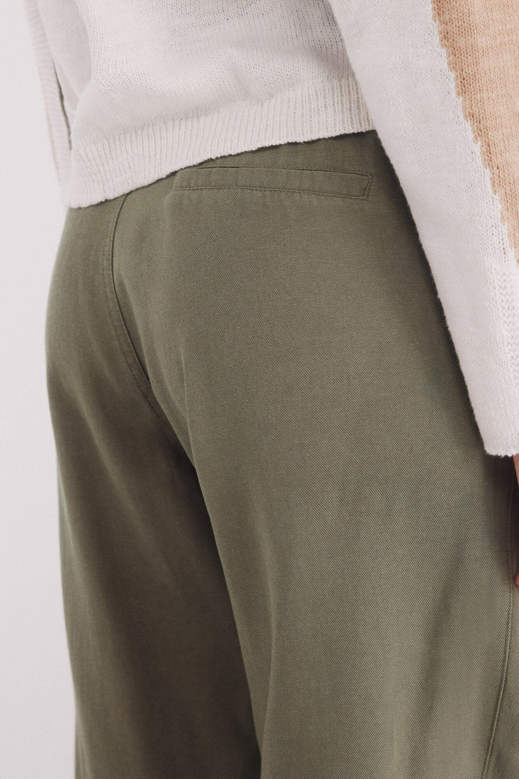 Springfield_Cotton Lyocell Jogger Pants_6839223_93_04