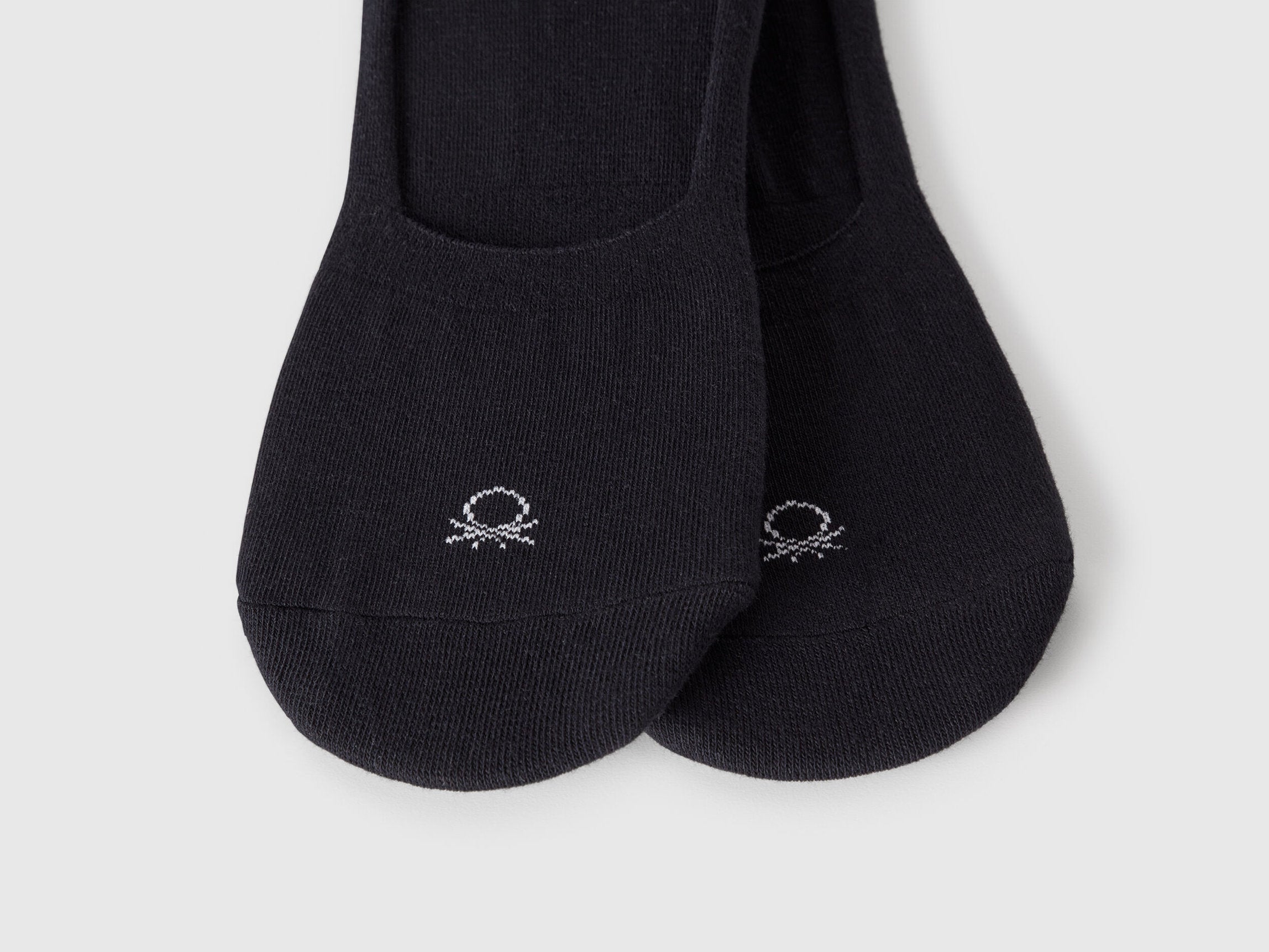 Benetton_Two Pairs of Solid Color Ankle Socks_6AO6H21JL_904_02