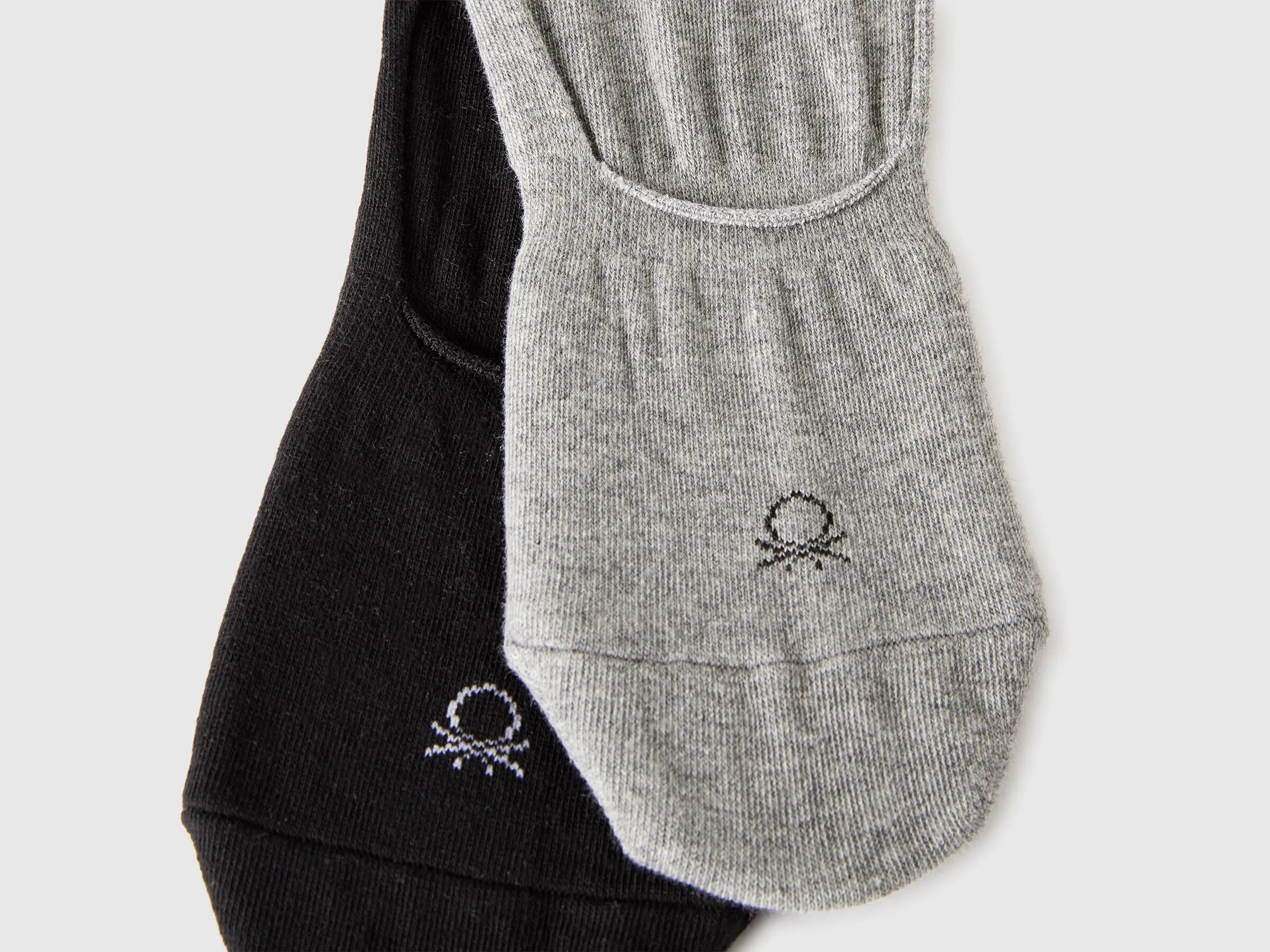 Benetton Black Men, Women Two Pairs of Ghosts SKU: 6AO6V7008_901 Image 02