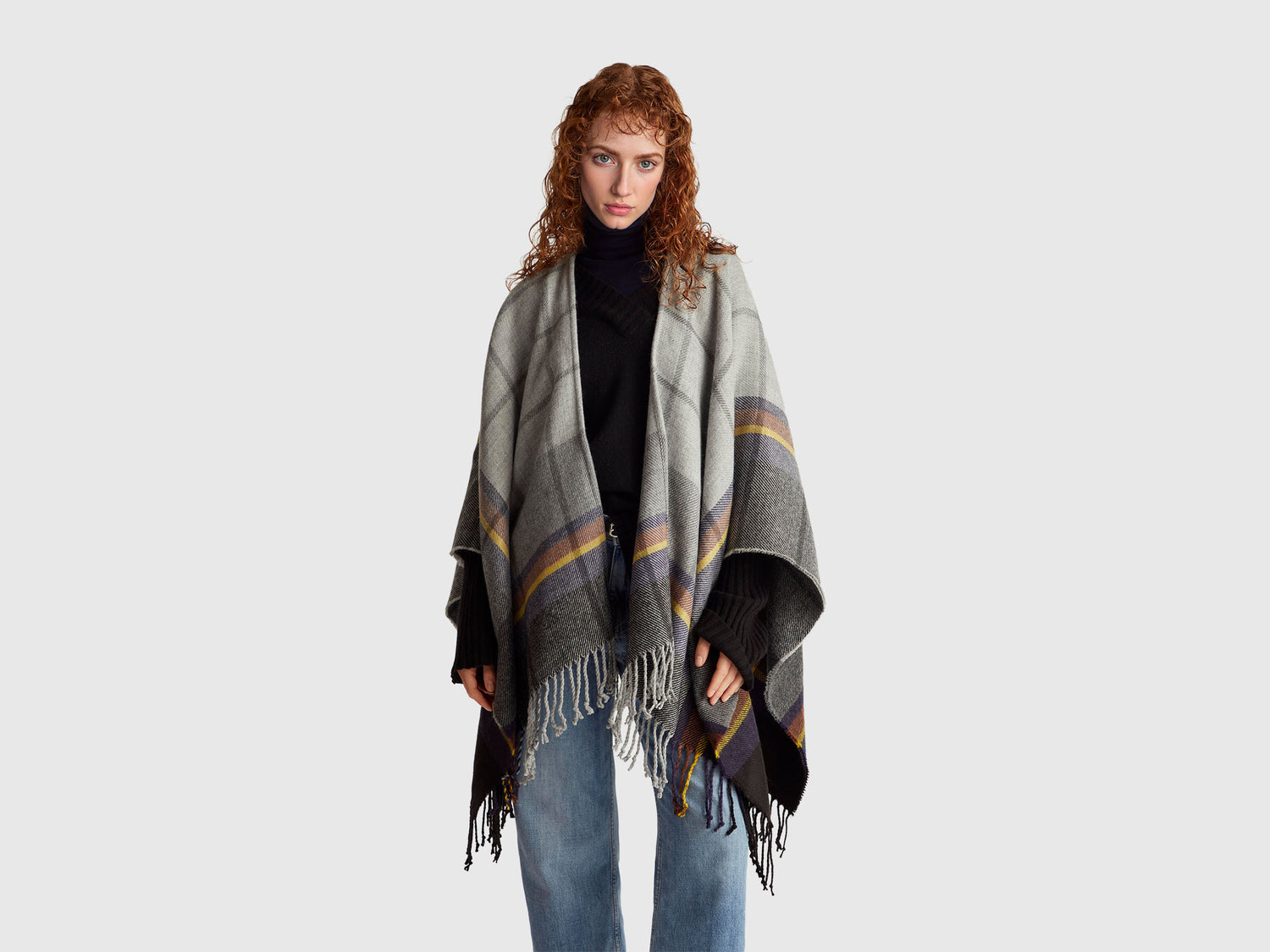 Benetton_Gray_Check Jacquard Cloak_6DDWDU01V_910_04