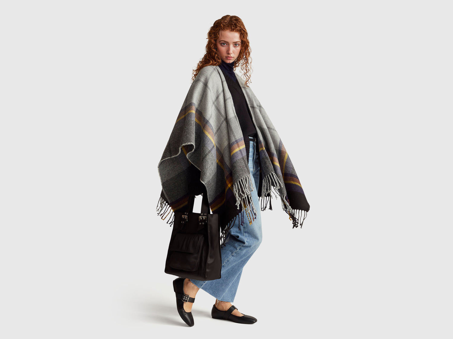 Benetton_Gray_Check Jacquard Cloak_6DDWDU01V_910_05