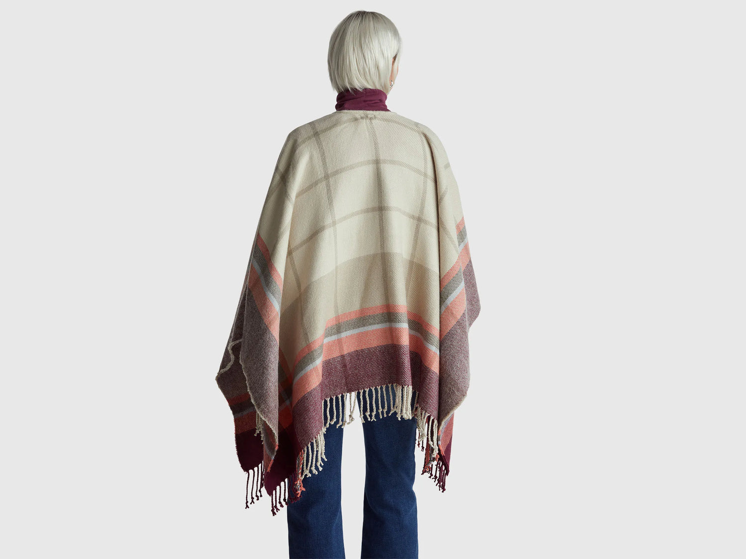 Benetton_Light Gray_Check Jacquard Cloak_6DDWDU01V_911_02