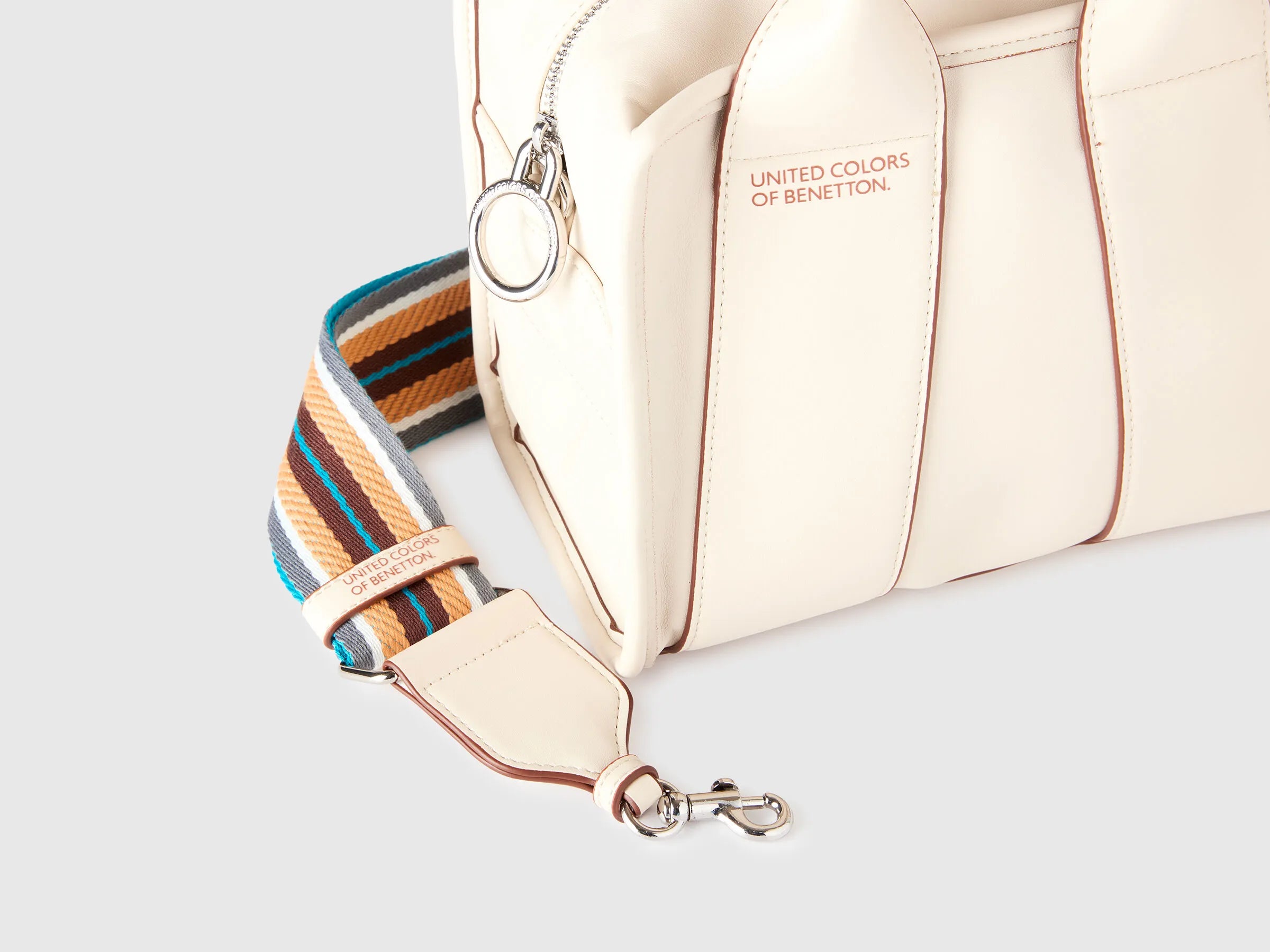 Benetton Creamy White Women Medium Tote Bag SKU: 6E9LVY012_074 Image 03