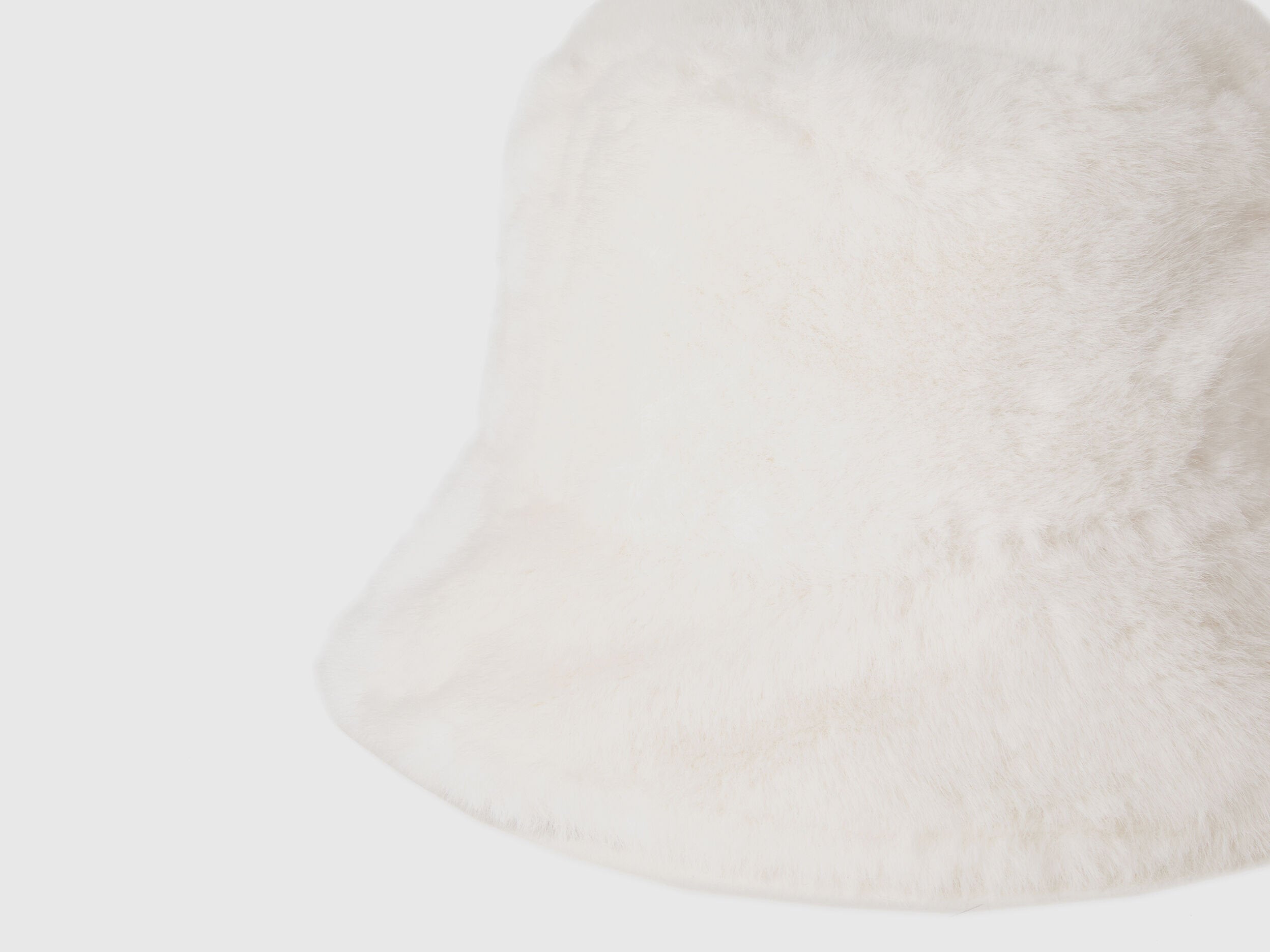 Hat in Faux Fur_6G6LDA00Z_074_03