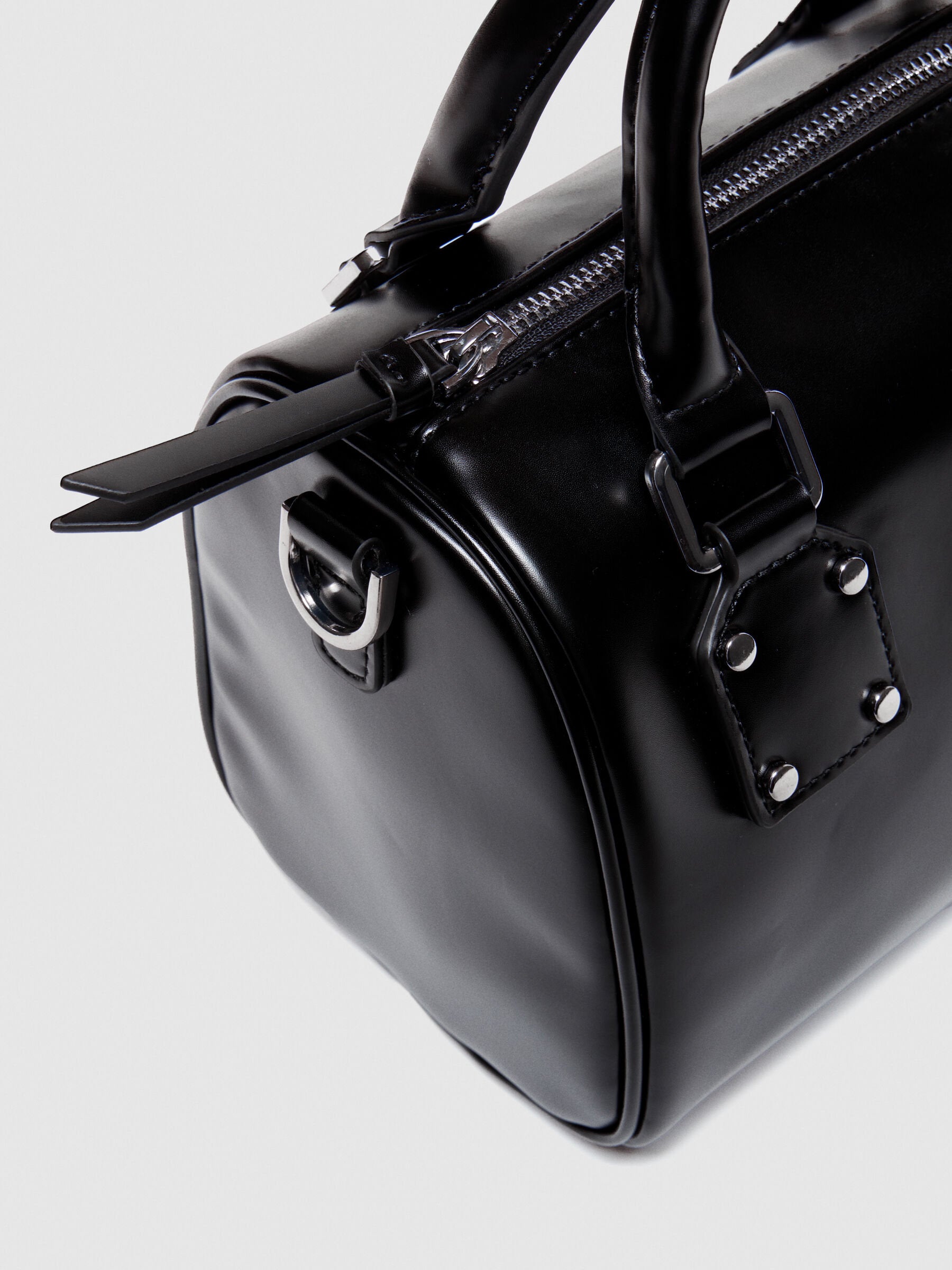 Mini Vanity-Style Handbag With Shoulder Strap_6GEUWY03K_700_04