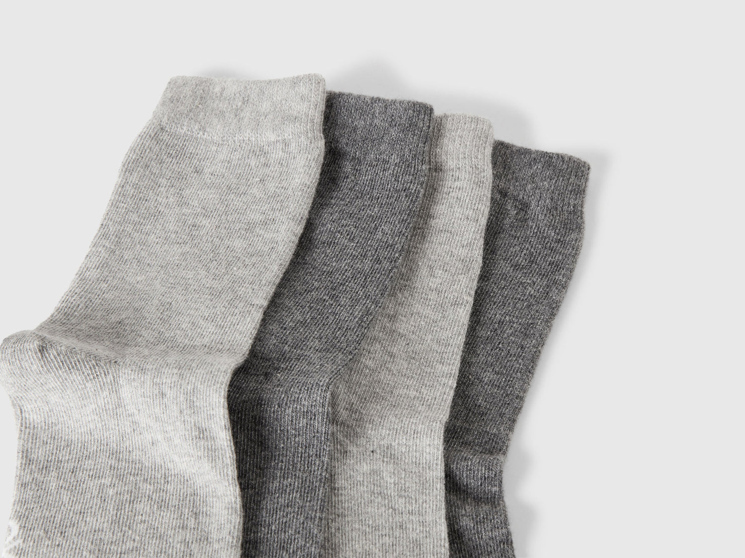 Beneton_Set of Long Socks_6GRD07028_902_02