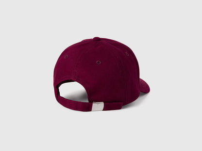 Benetton_Burgundy_Cap with Embroidery ©Harvard University_6MCMCA02R_129_02