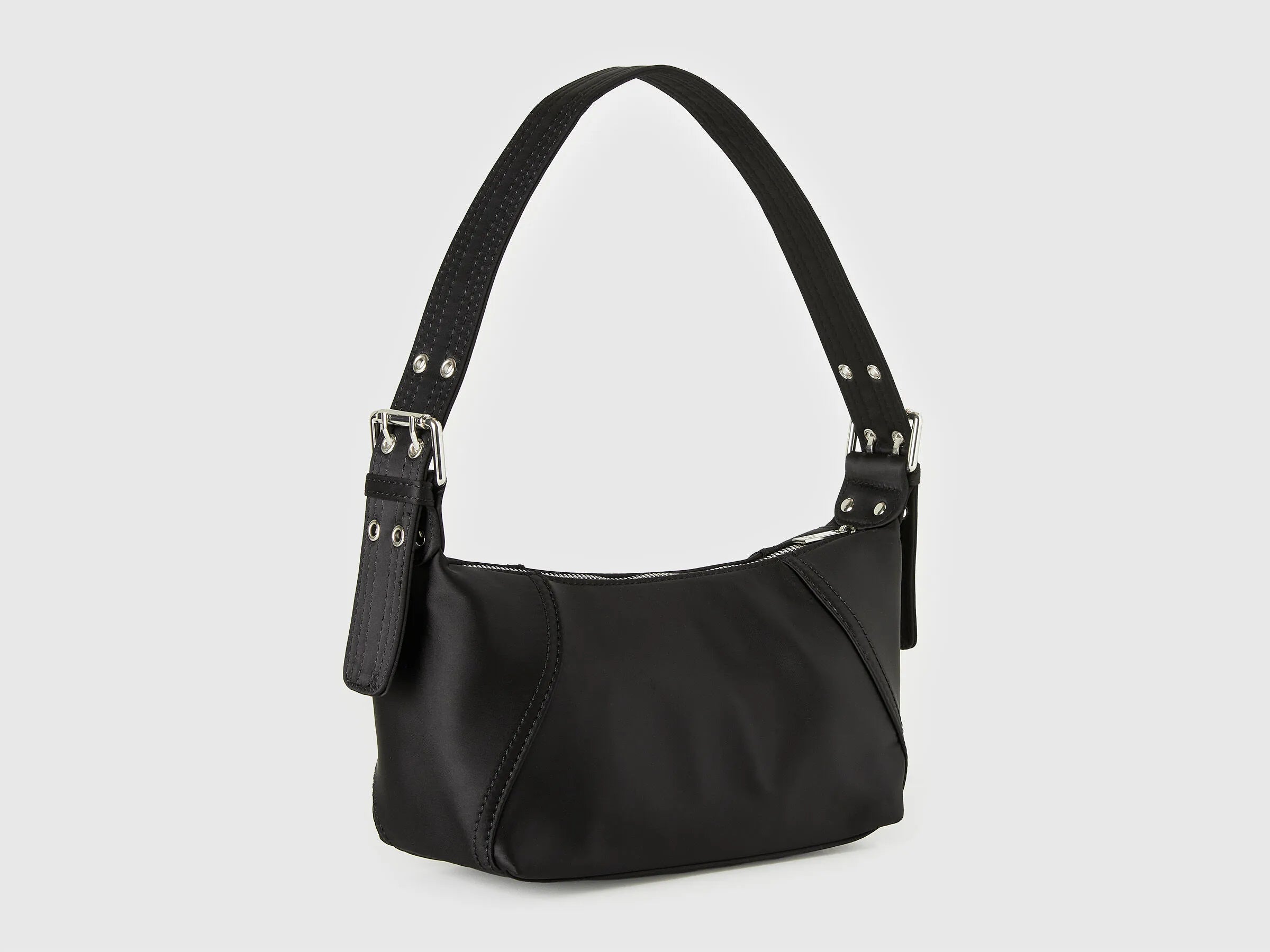 Benetton_Black_Shoulder Bag with Pockets_6N1YDY088_100_02
