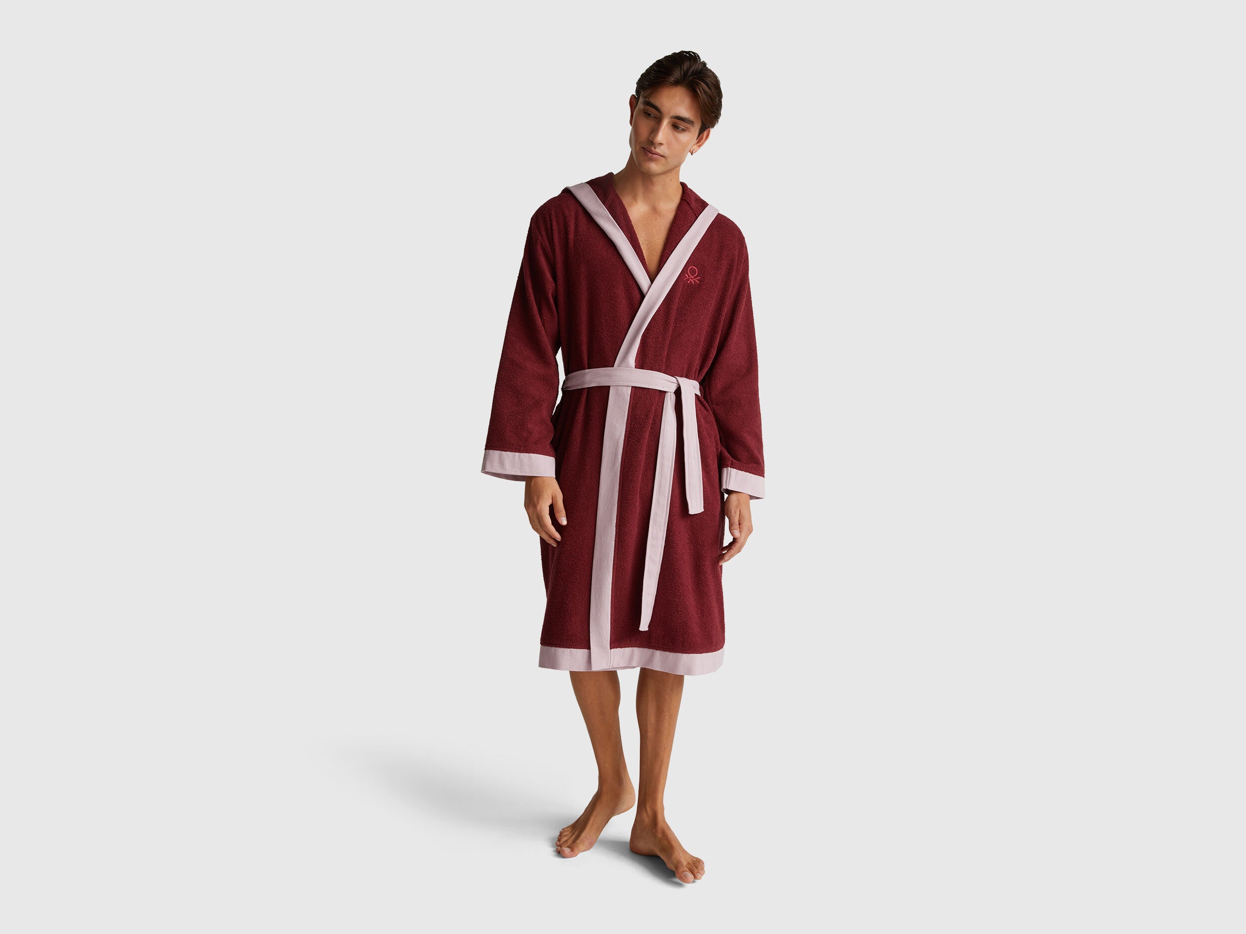 Benetton_Burgundy_Robe with Logo_6ORD2801R_901_01