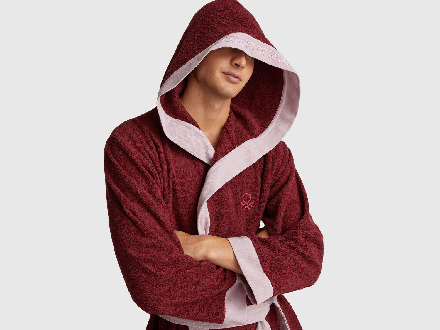 Benetton_Burgundy_Robe with Logo_6ORD2801R_901_03