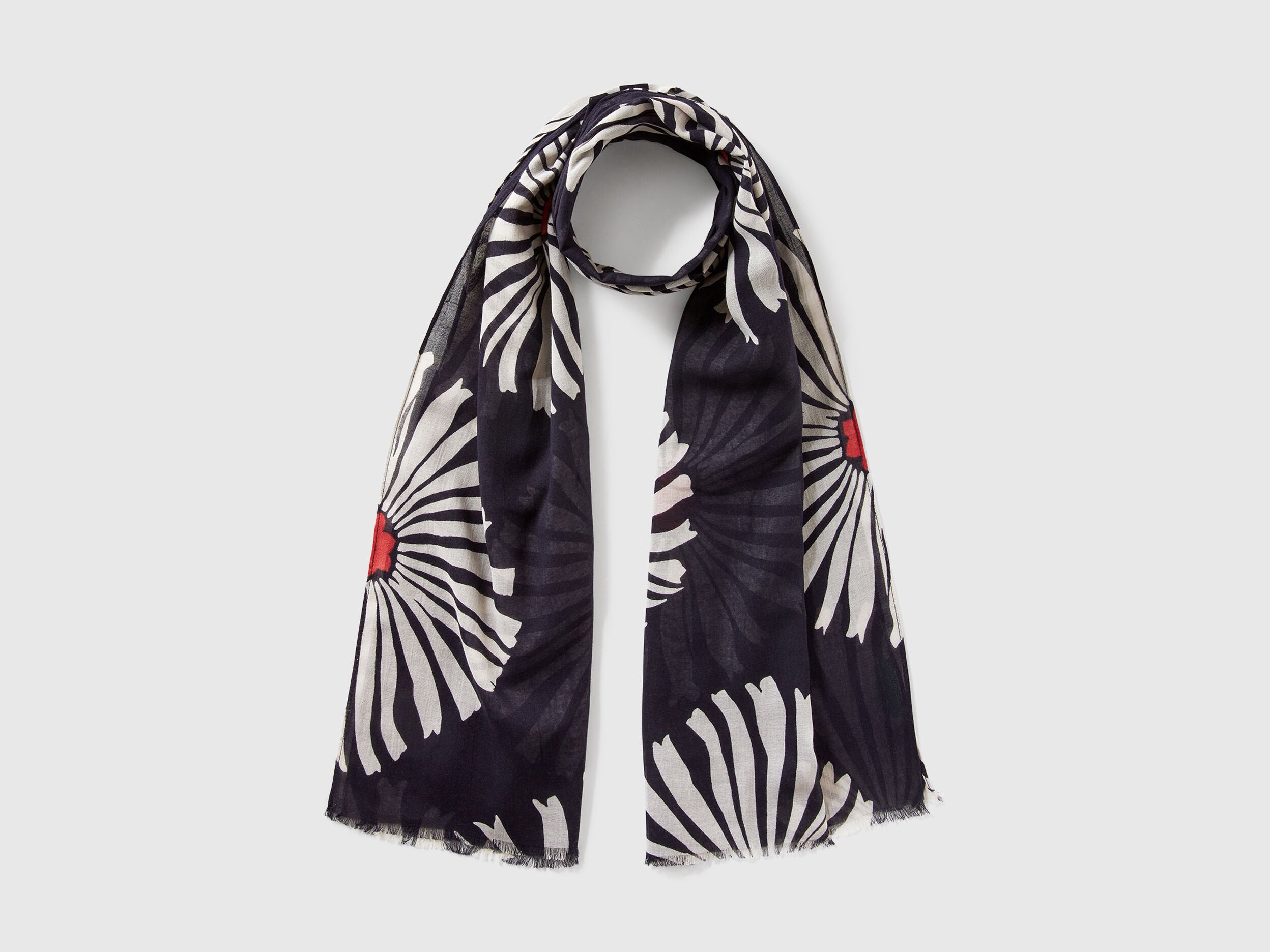 Benetton_Pattern Scarf in Linen Blend_6TOCDU01R_252_02