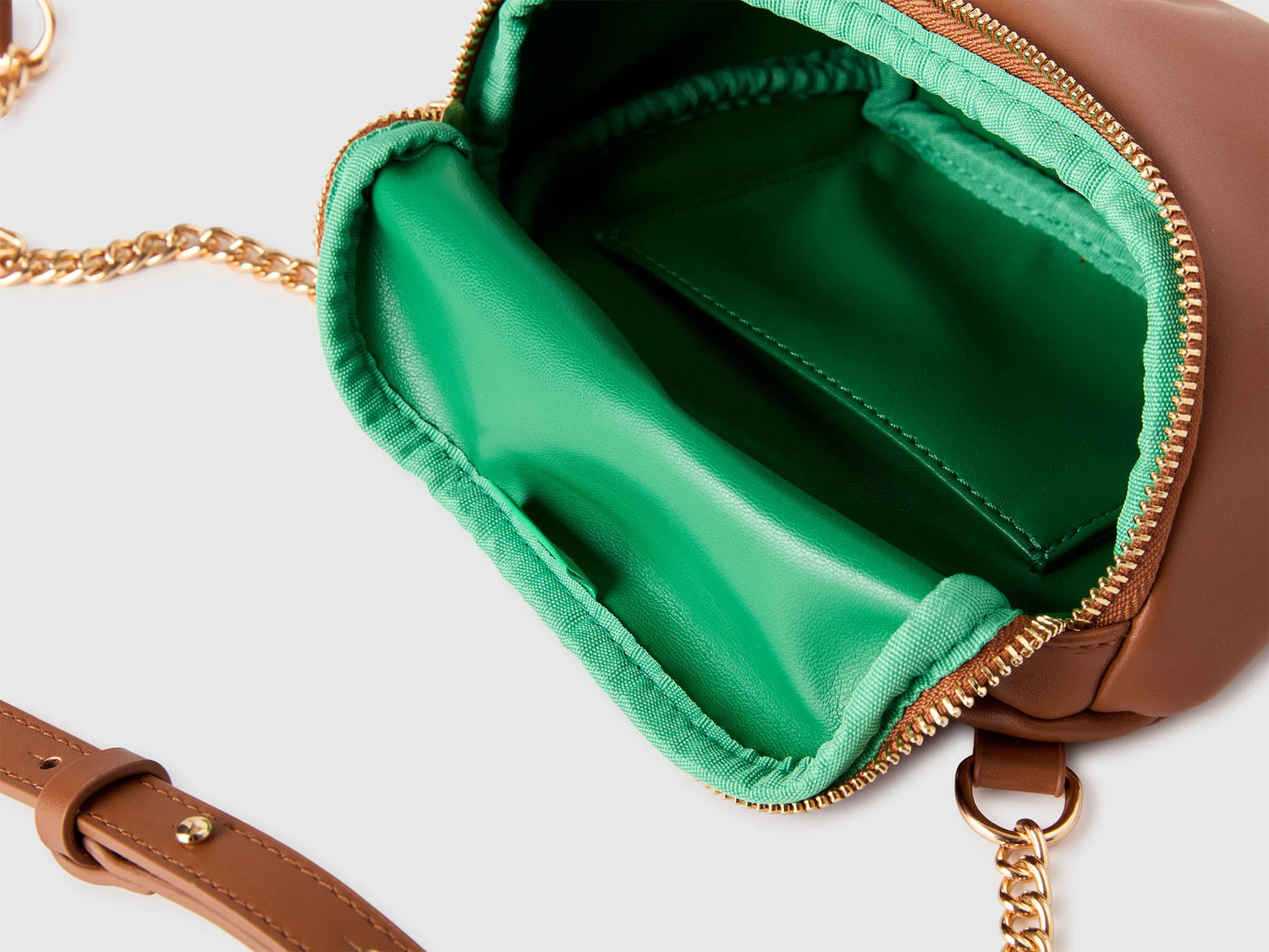 Benetton Camel Women Camel Cloud Bag SKU: 6TREVY01K_21R Image 03