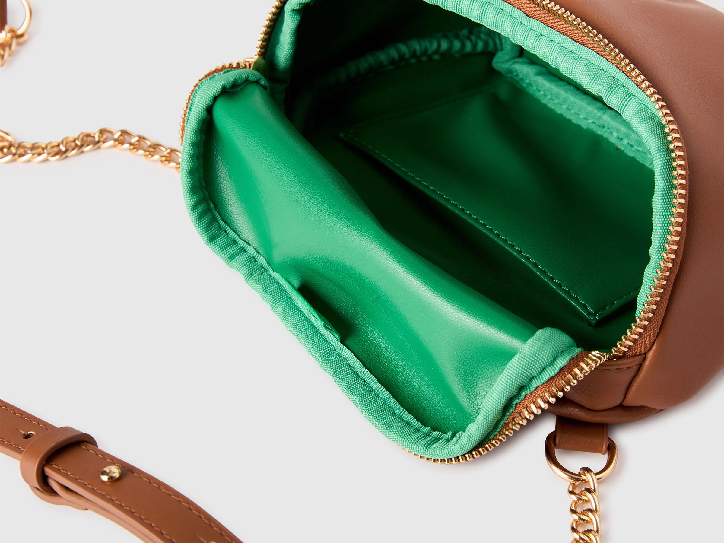 Benetton Camel Women Camel Cloud Bag SKU: 6TREVY01K_21R Image 03