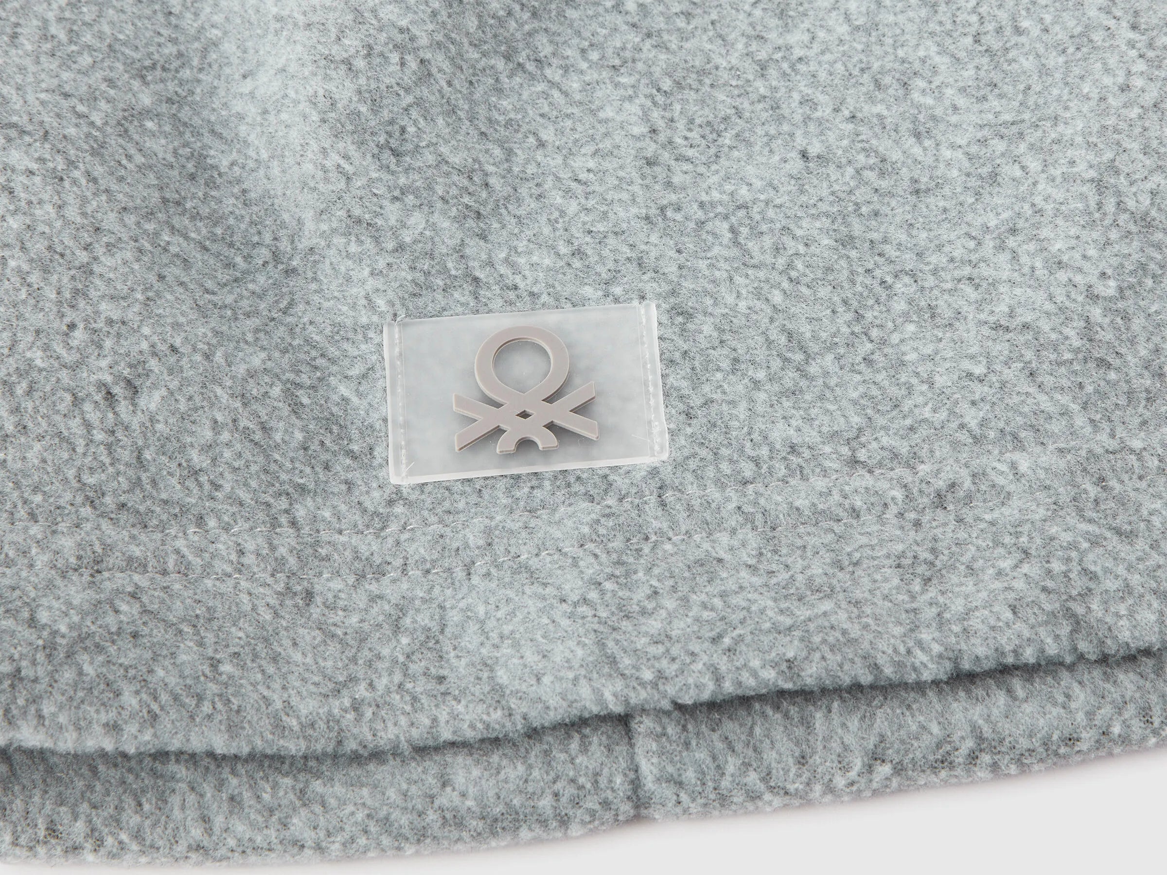 Benetton_Light Gray_Fleece Cap_6U87CA02U_501_03