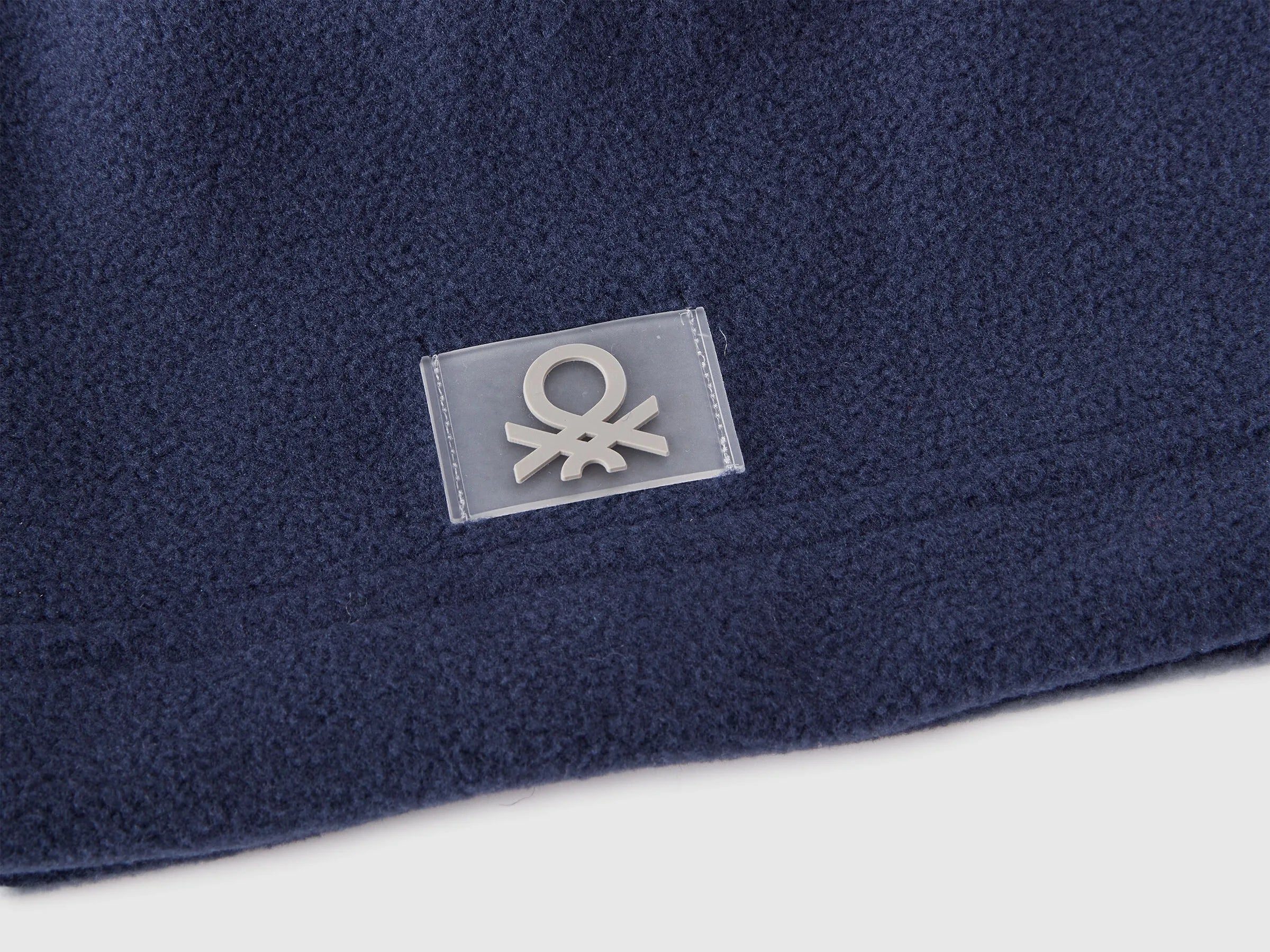 Benetton_Dark Blue_Fleece Logo Beanie_6U87GA01M_252_03