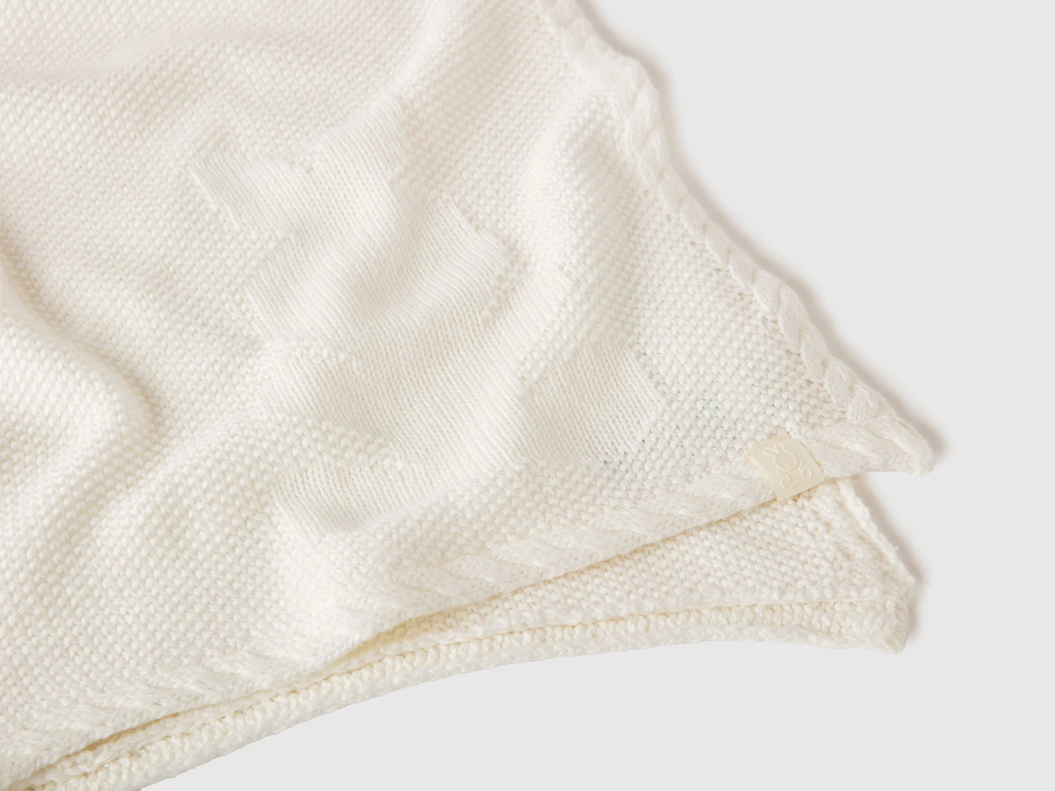 Benetton Creamy White New Born Knit Cotton Blanket SKU: 6UHXA800S_074 Image 03