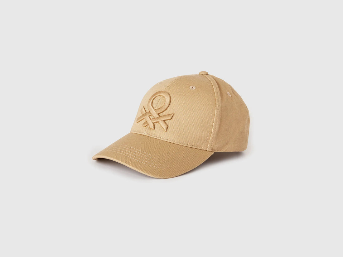 Benetton_Beige_Baseball Cap with Embroidered Logo_6WEPUA00Z_393_01