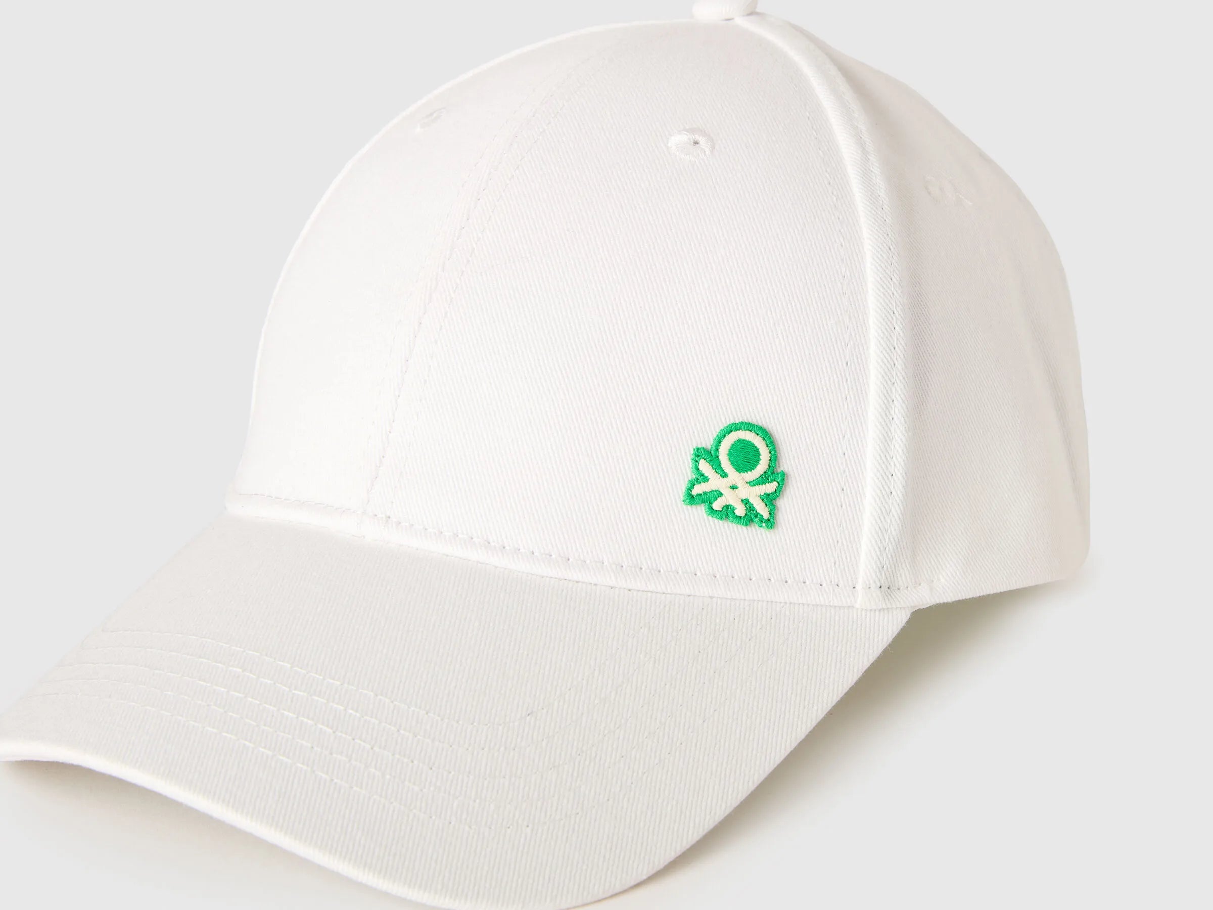 Benetton White Men Baseball Cap with Logo SKU: 6WEPVA001_101 Image 03