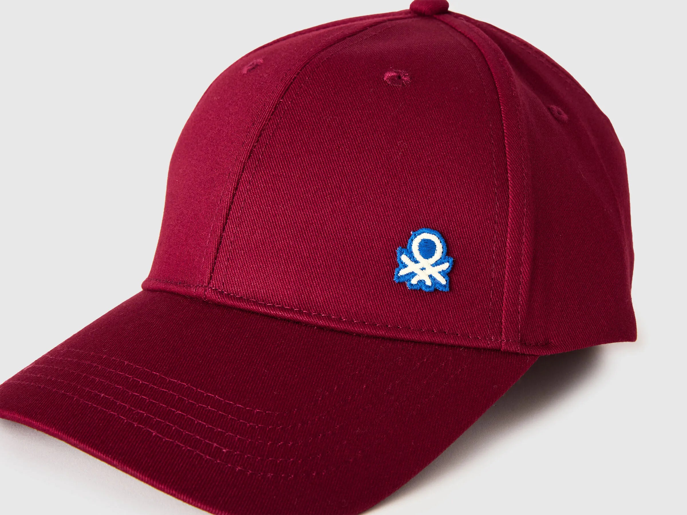 Benetton Burgundy Men Baseball Cap with Logo SKU: 6WEPVA001_1P9 Image 03