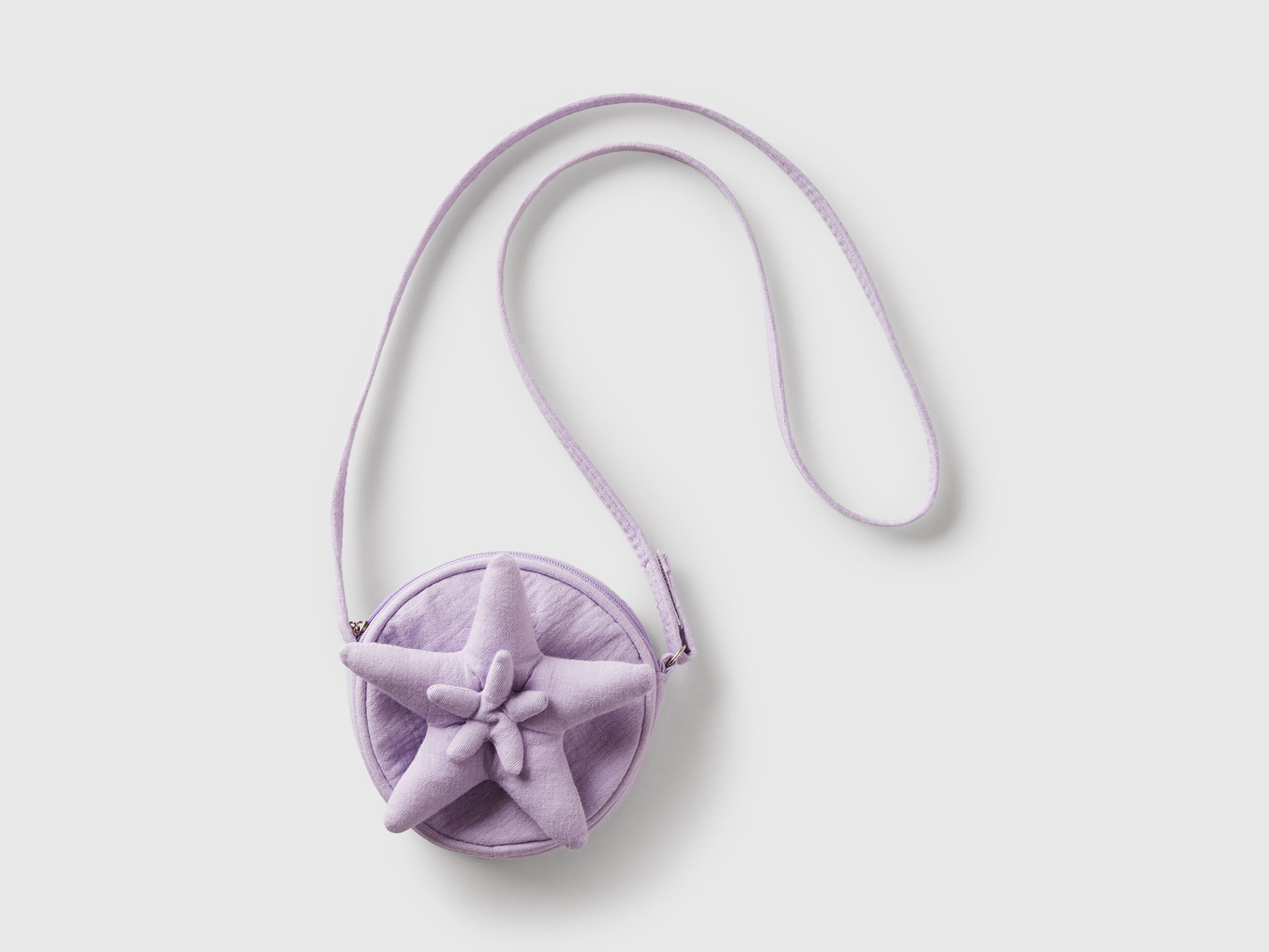 Benetton_Crossbody Bag with Star Applique_6Z6KGY00P_07W_01