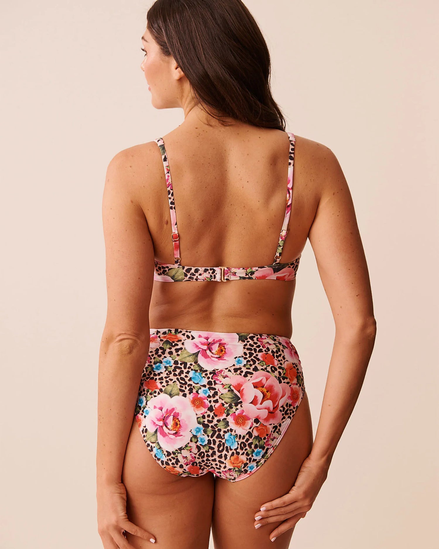 La Vie en Rose Capri Women FLORAL LEOPARD Plunge Bikini Top SKU: 70100921_P20084 Image 02