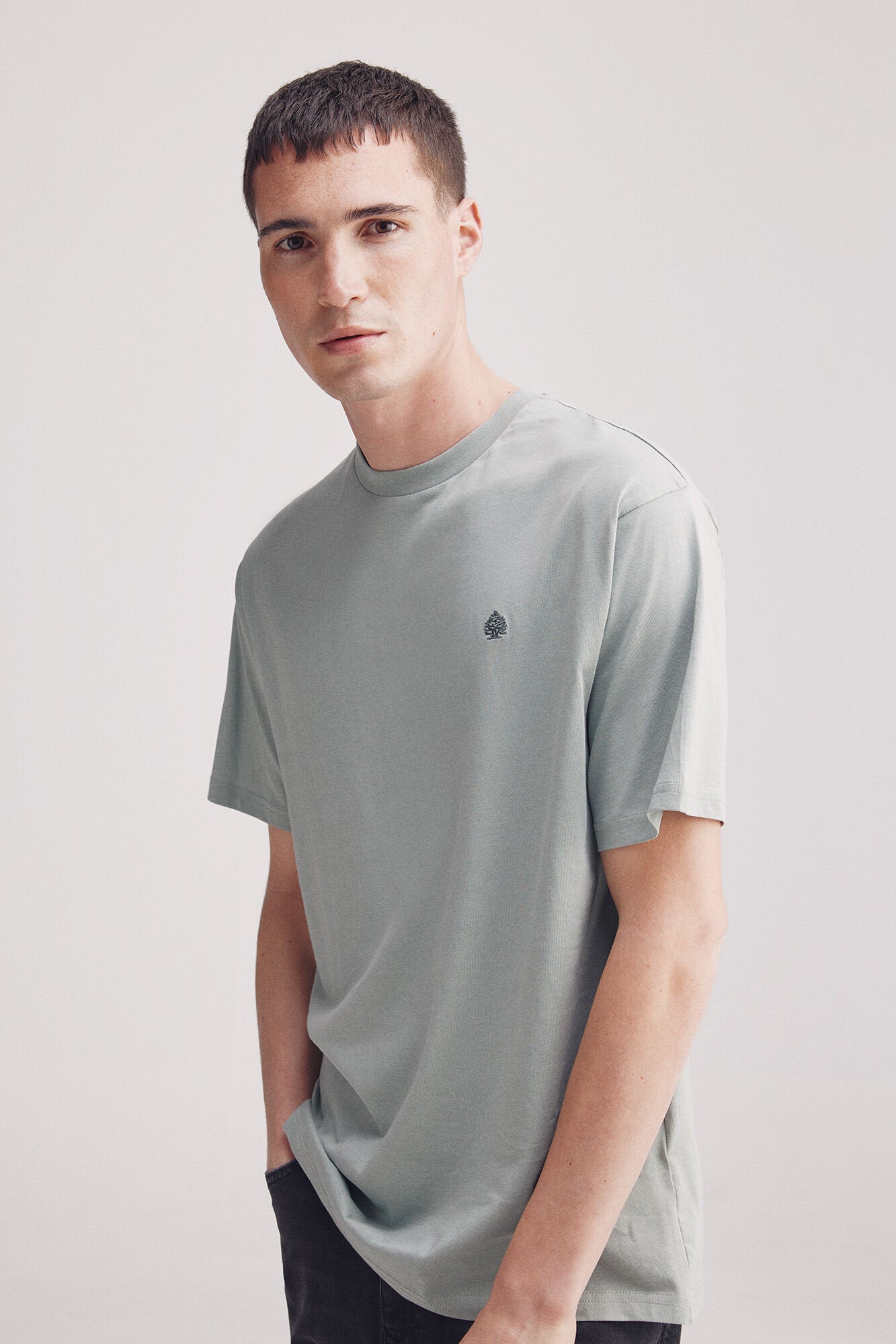 Springfield_Basic Round Neck T-Shirt_7122295_23_01