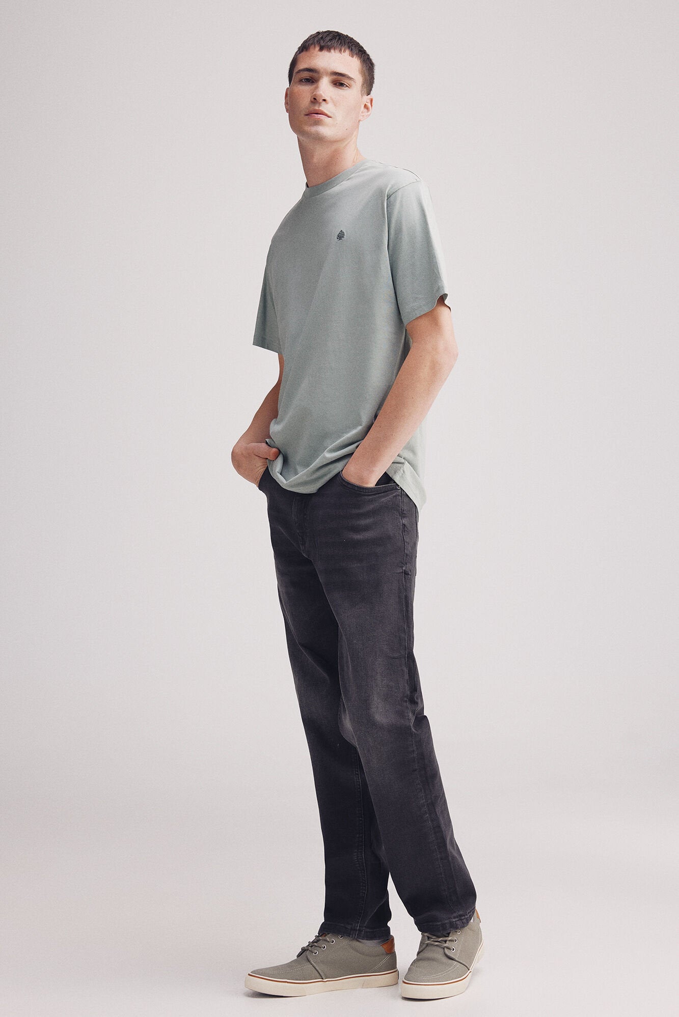 Springfield_Basic Round Neck T-Shirt_7122295_23_02
