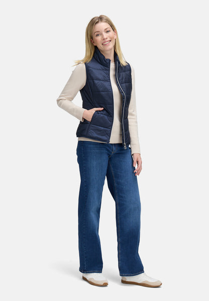 Betty Barclay_Dark Sky_Quilted Zip-Up Vest_7240-1040_8345_02